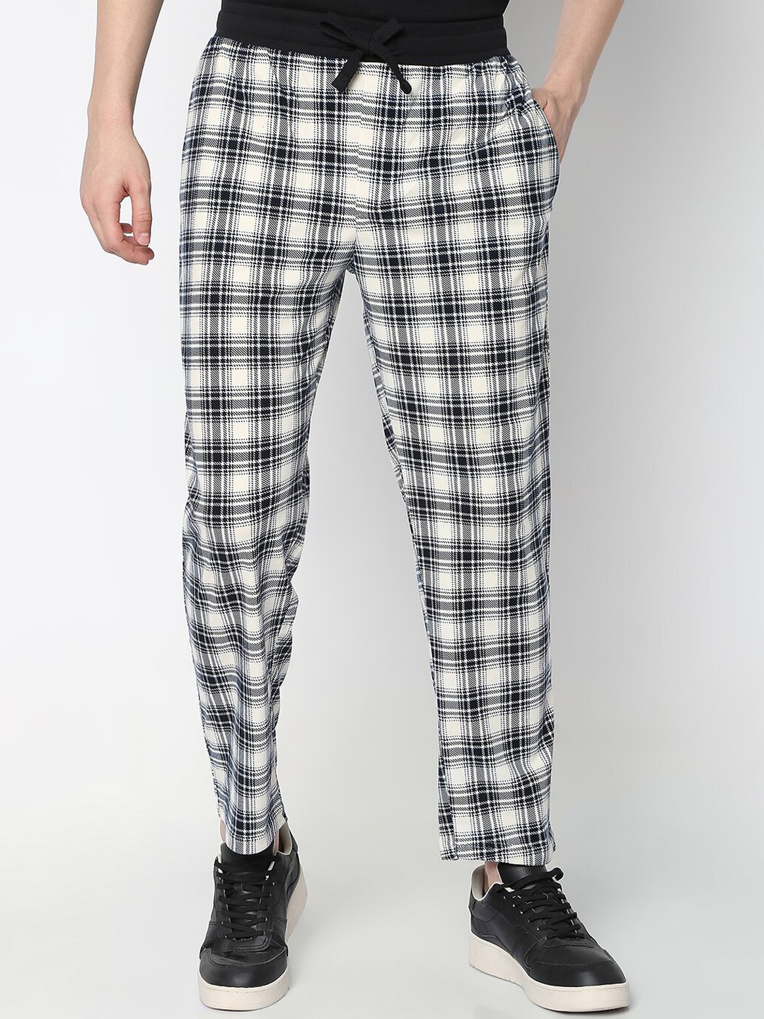 

R&B Men Checked Mid-Rise Cotton Track Pants, Cream