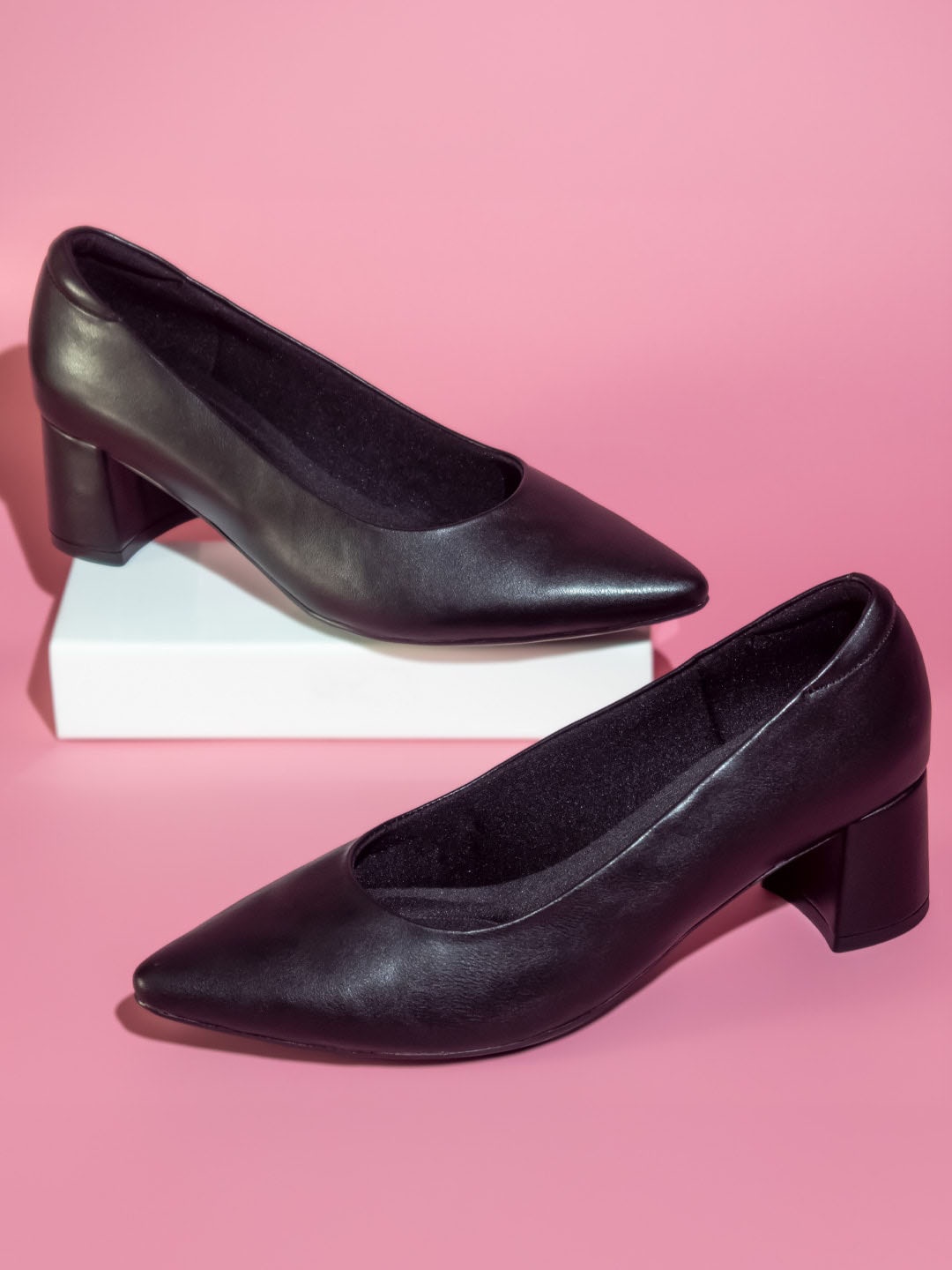 

Inc 5 Pointed Toe Blocked Pumps, Black