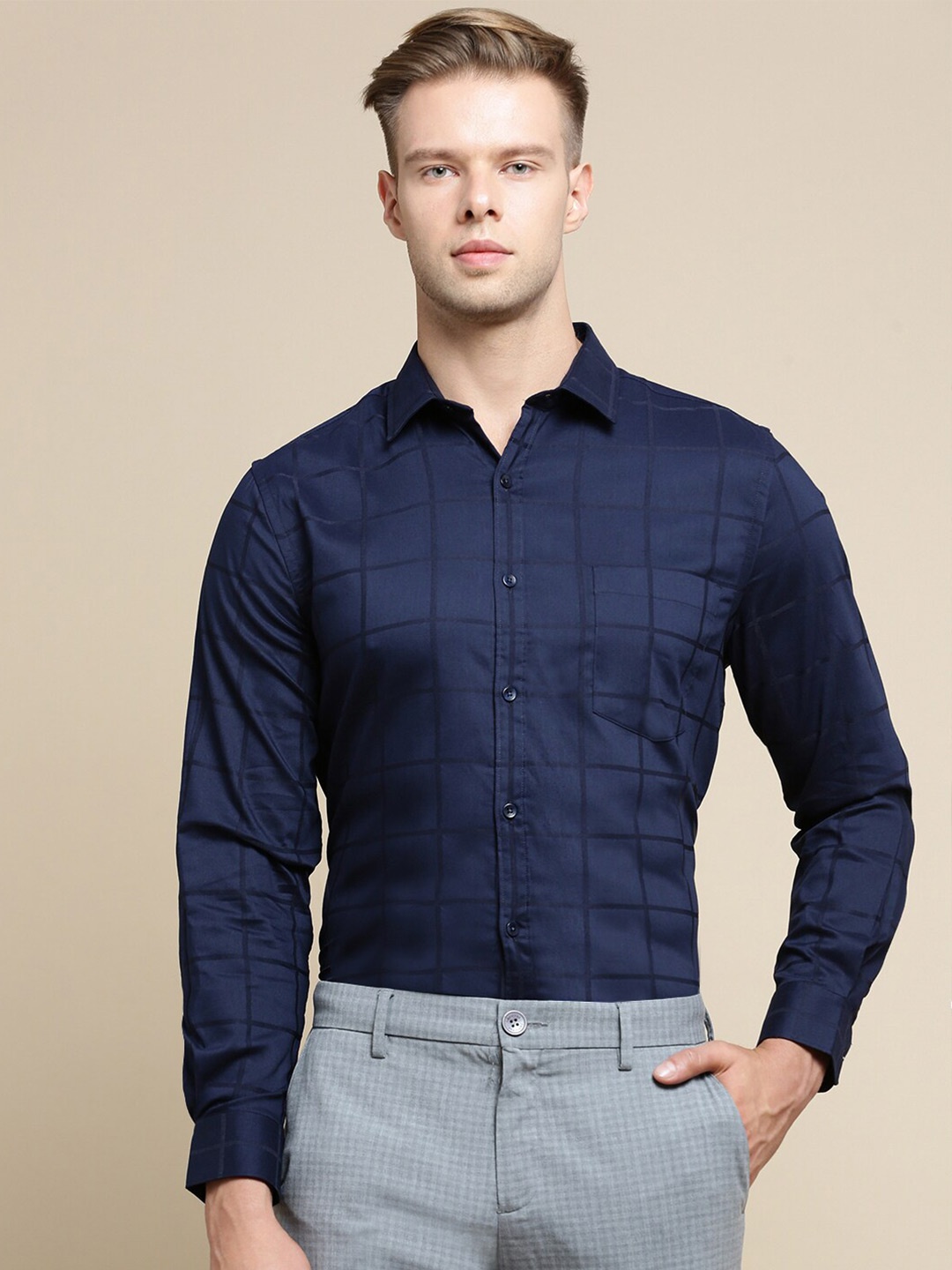 

INVICTUS Standard Slim Fit Windowpane Checks Twill Cotton Formal Shirt, Navy blue