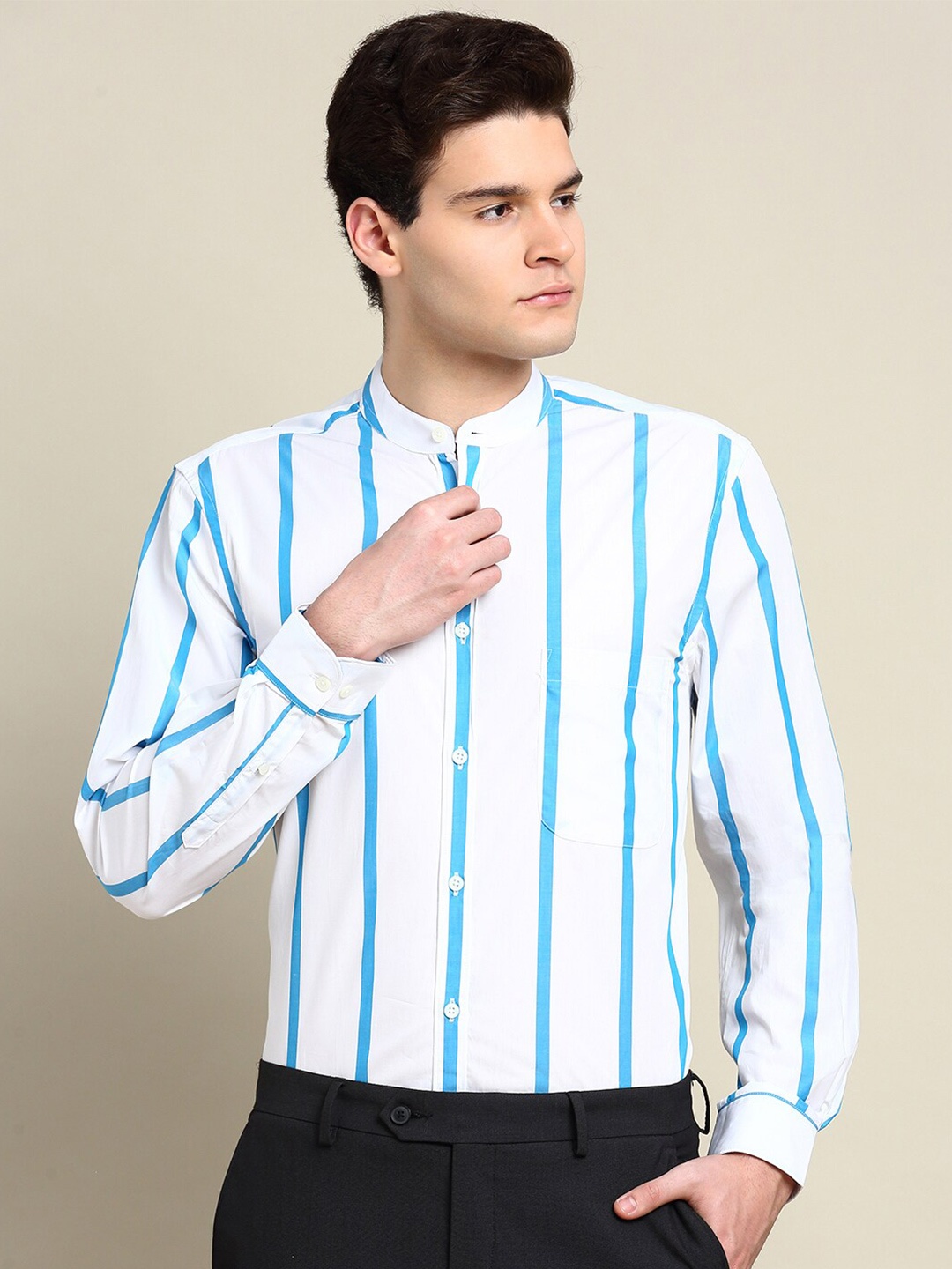 

INVICTUS Standard Slim Fit Vertical Striped Cotton Formal Shirt, White