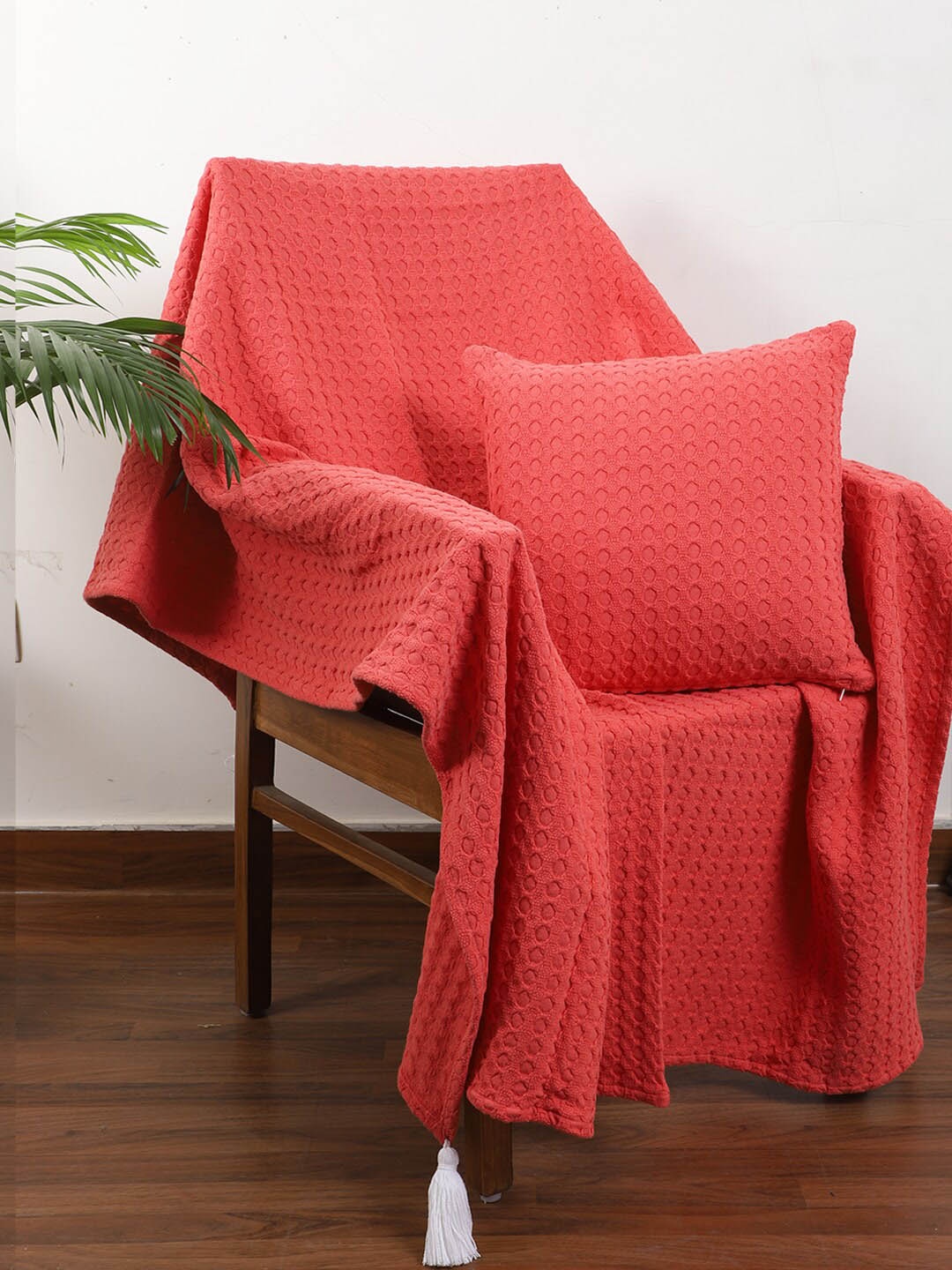 

Jamio Firati Red Waffle Textured Pure Cotton Throw & Cushion Cover