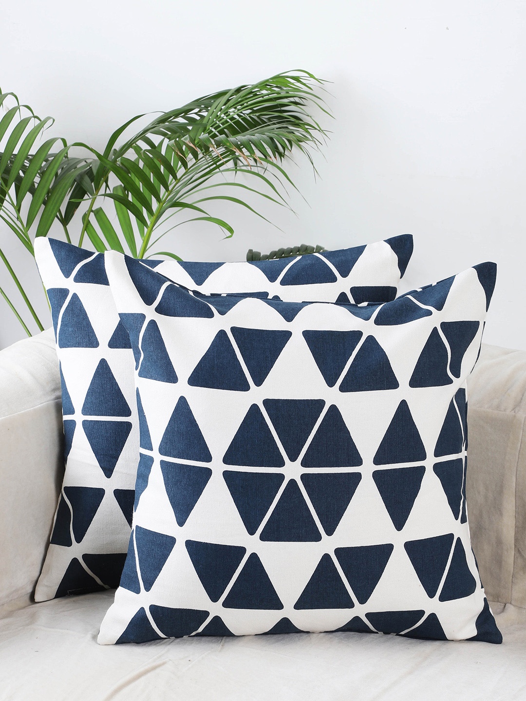 

Jamio Firati White & Black 2 Pieces Geometric Cotton Square Cushion Covers