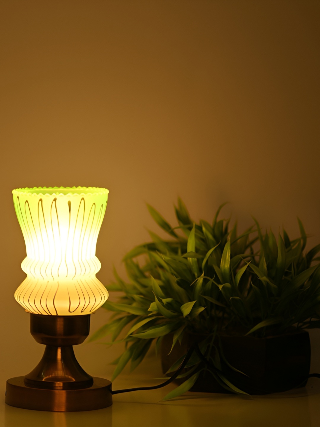 

Afast White & Green Glass Table Lamp with Adjustable Cord