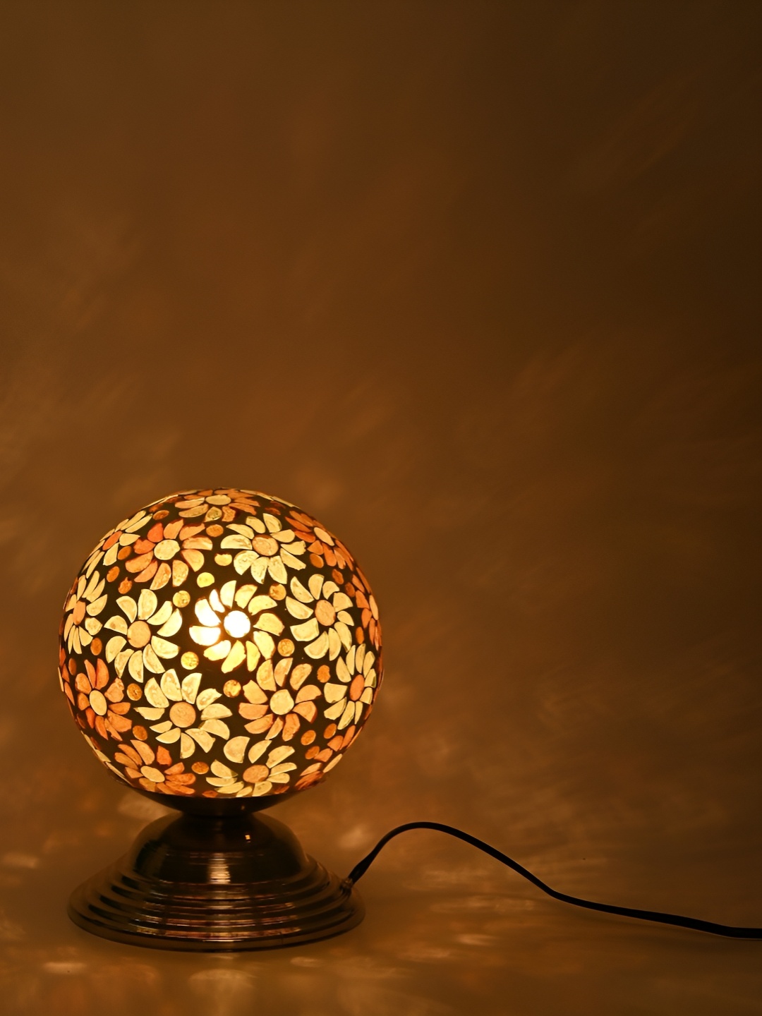 

Afast Brown & White Printed Metal Abstract Shaped With Adjustable Cord Table Lamp