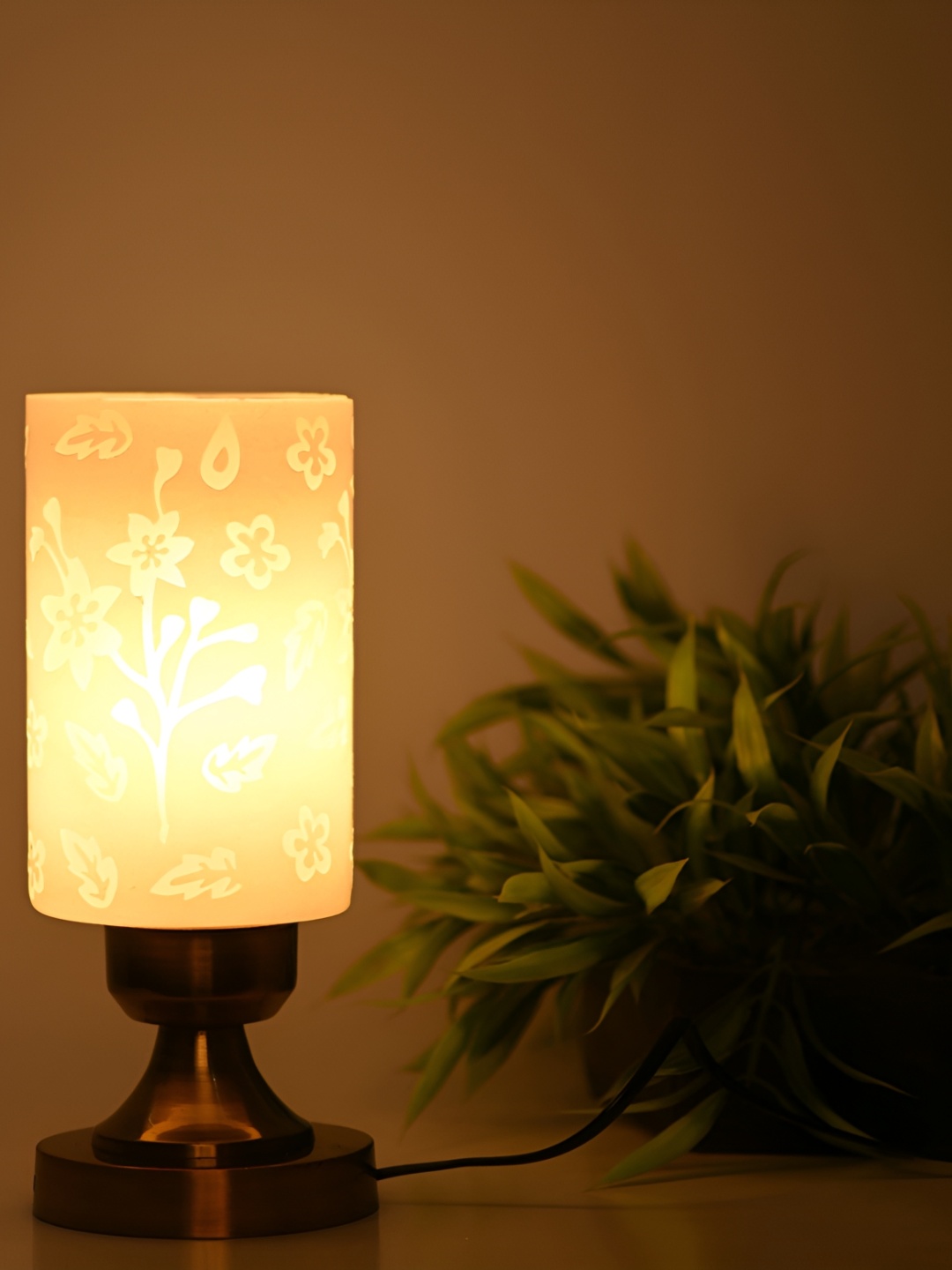 

Afast White Printed Metal Spherical Shaped With Adjustable Cord Table Lamp