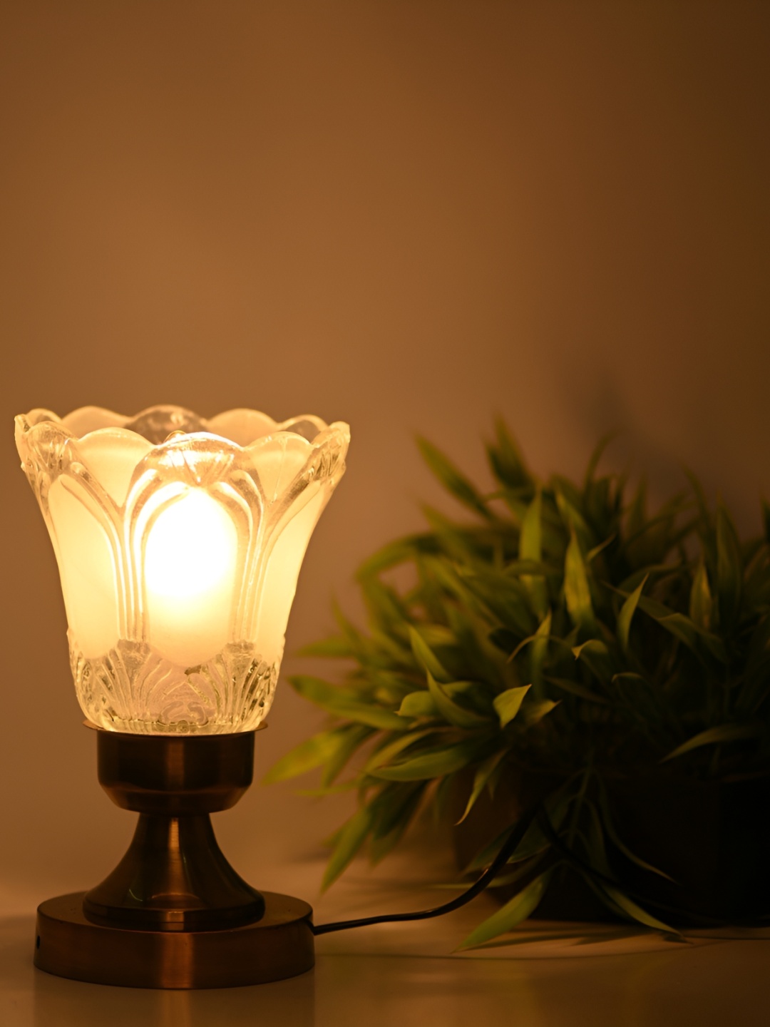 

Afast White & Gold Toned Textured Contemporary Glass Table Lamp with Adjustable Cord