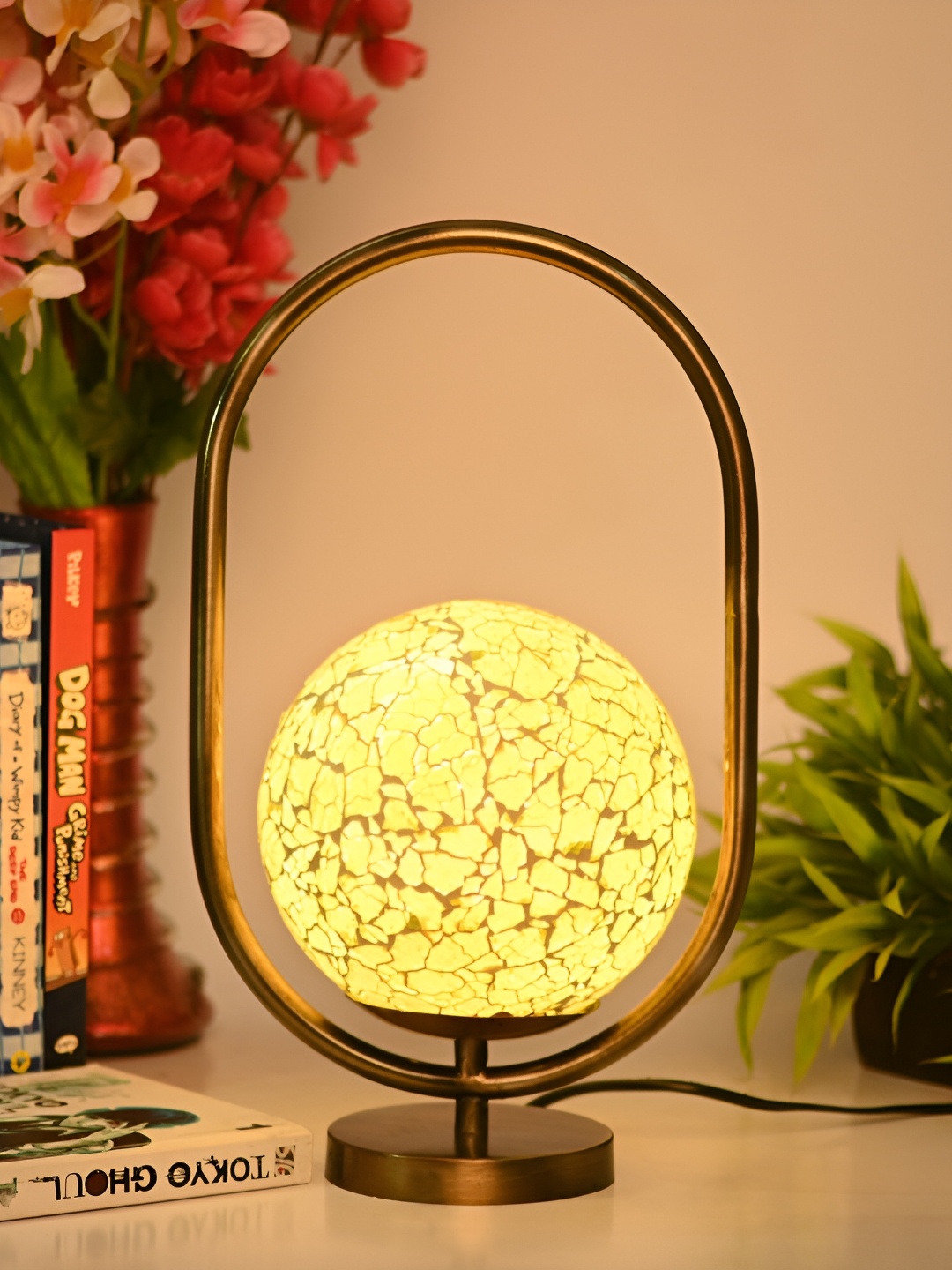 

Afast Gold Toned & White Printed Spherical Shaped Glass Table Lamp with Adjustable Cord