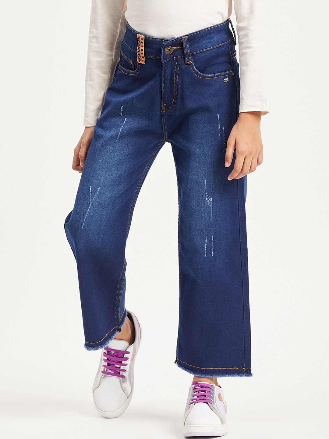 

Purple United Kids Girls Mildly Distressed Light Fade Cotton Jeans, Blue