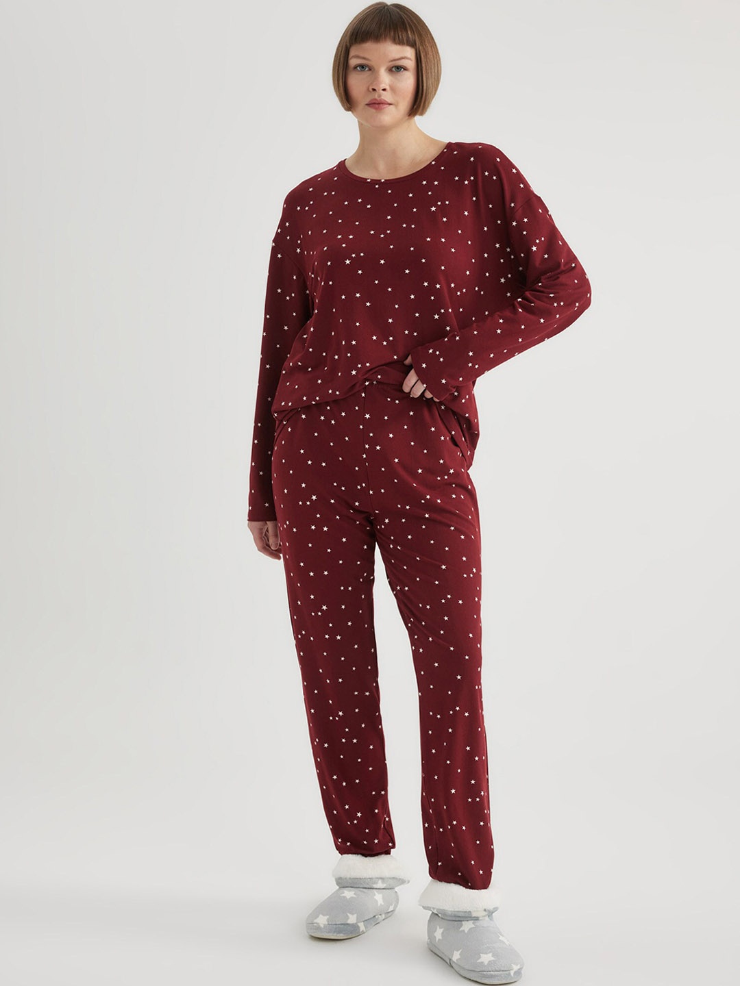 

DeFacto Women Conversational Printed Mid-Rise Lounge Pants, Maroon