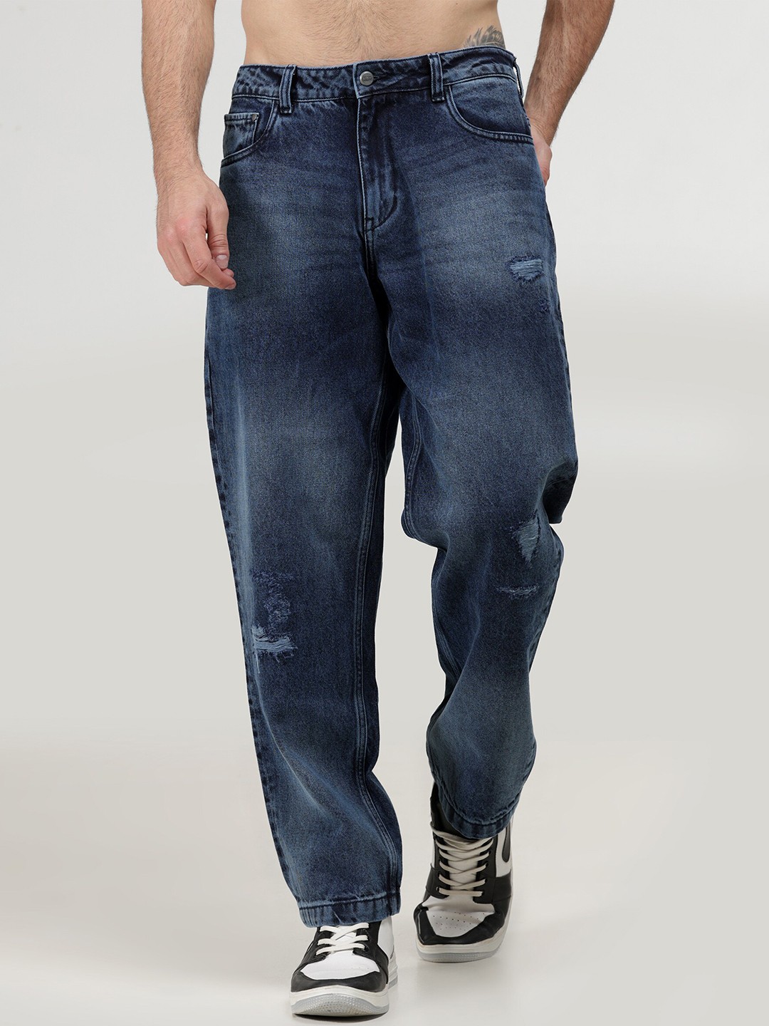 

NoBiY Men Relaxed Fit Mildly Distressed Light Fade Pure Cotton Jeans, Navy blue