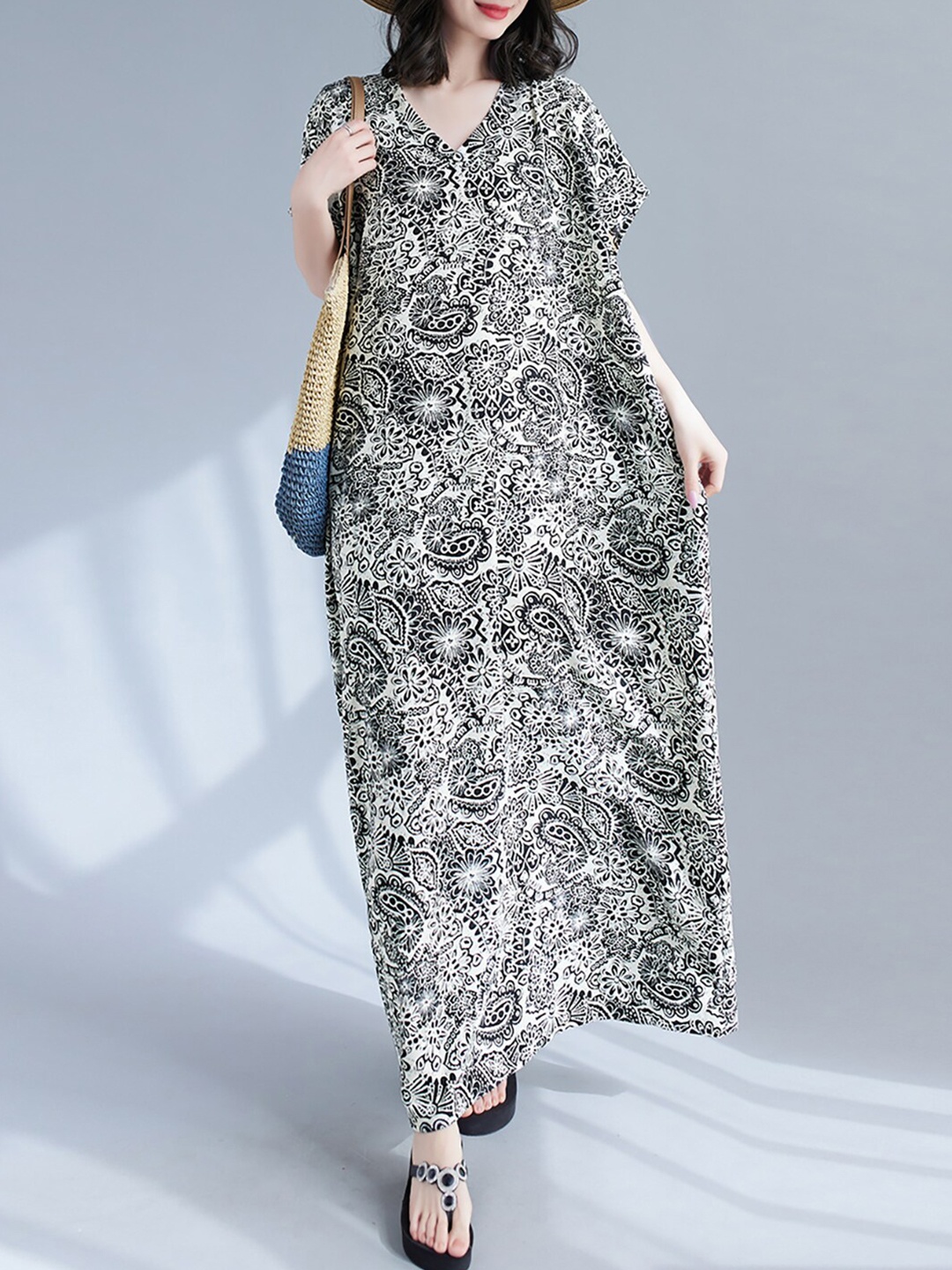 

JC Mode Floral Printed Extended Sleeves Maxi Dress, Black