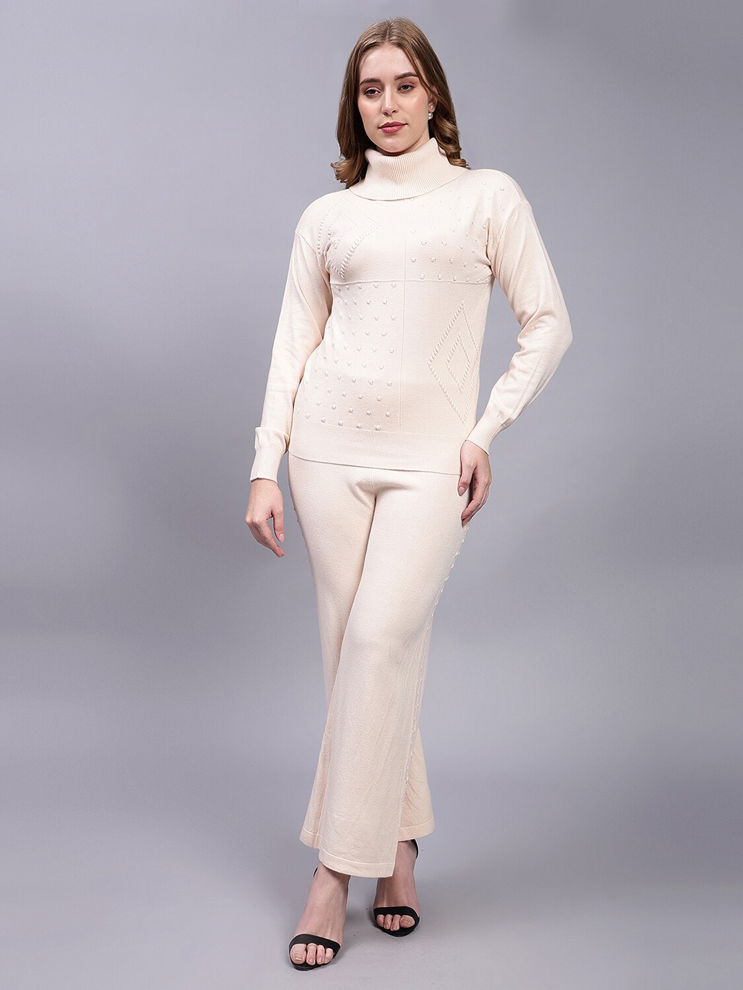 

Steele Self Design Pure Wool Sweatshirt With Trousers, Cream