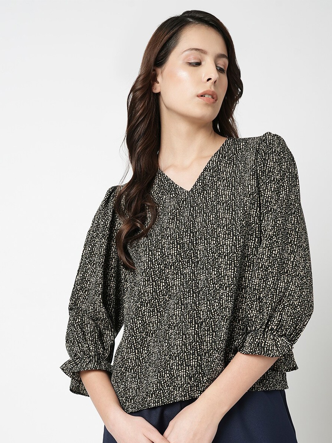 

Vero Moda Abstract Printed Puff Sleeves Top, Black