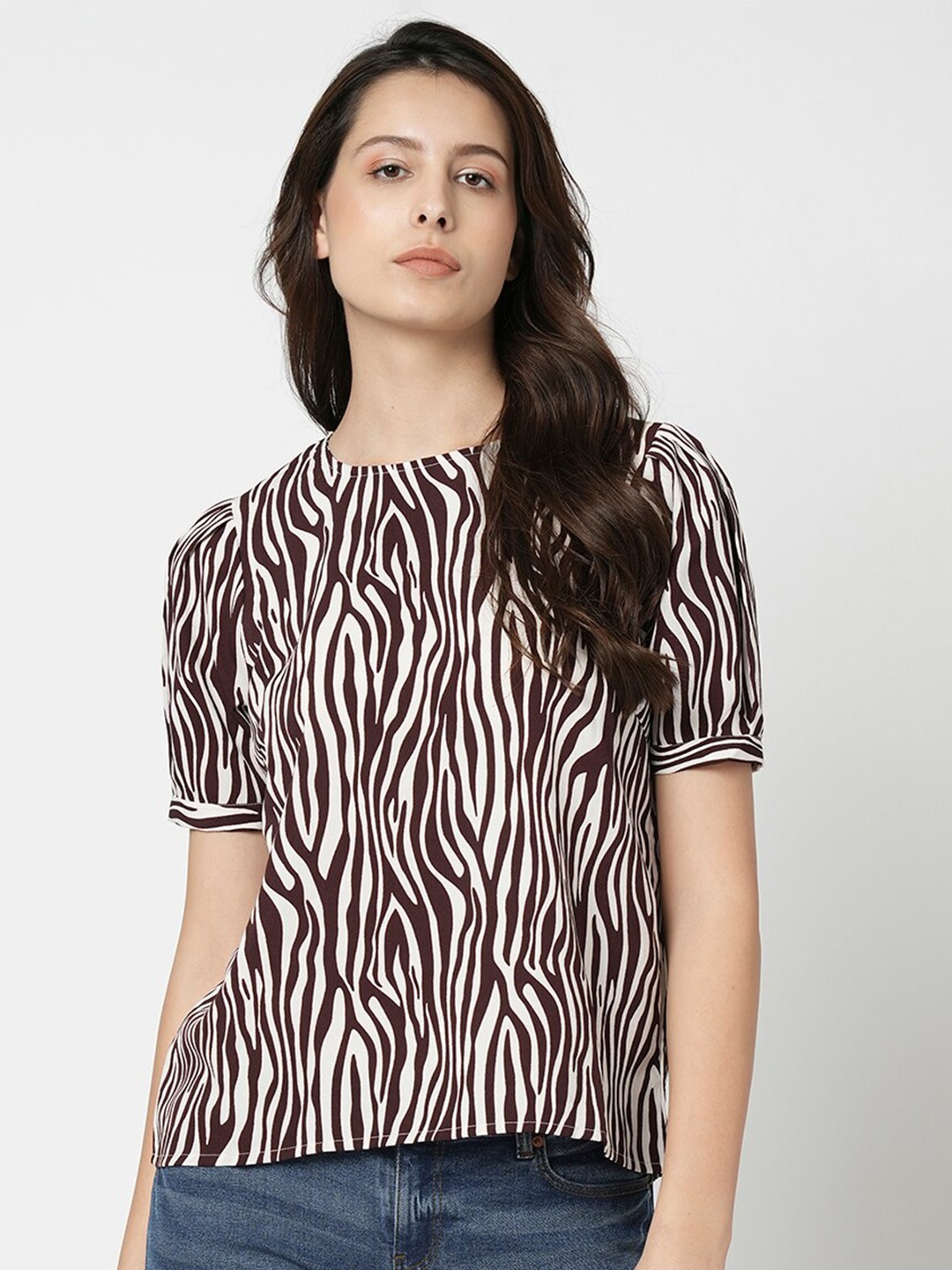 

Vero Moda Abstract Printed Puff Sleeves Top, Brown