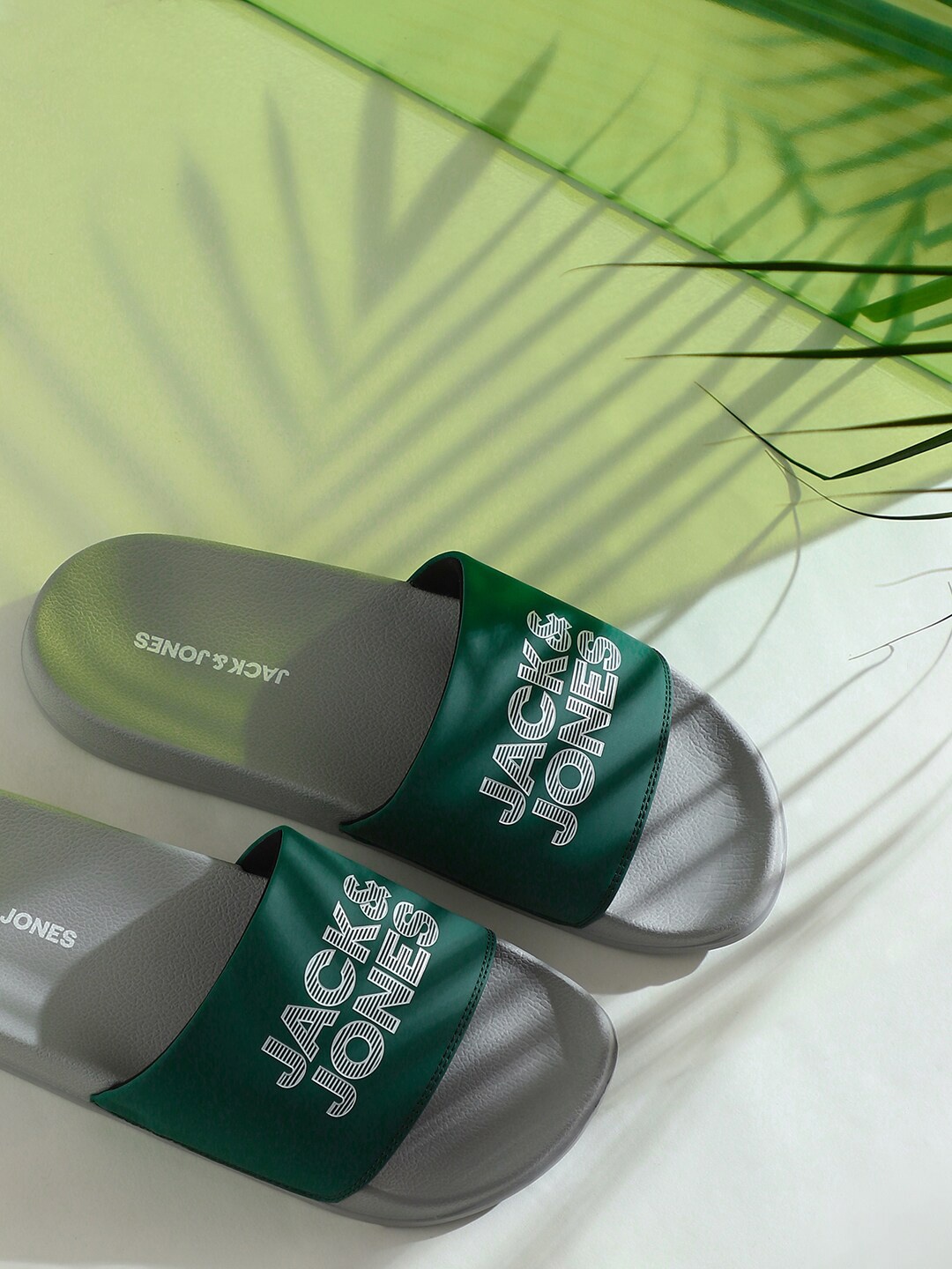 

Jack & Jones Men STEVE LOGO Printed Sliders, Green