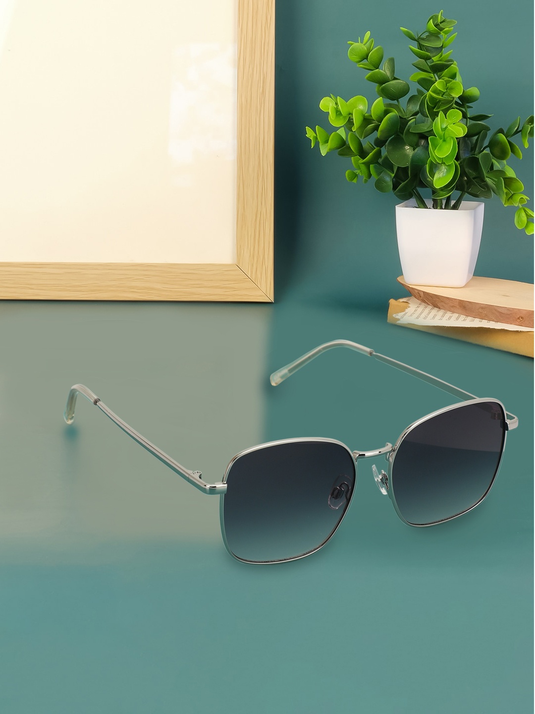 

Carlton London Premium Unisex Square Sunglasses with UV Protected Lens CLSU281, Silver