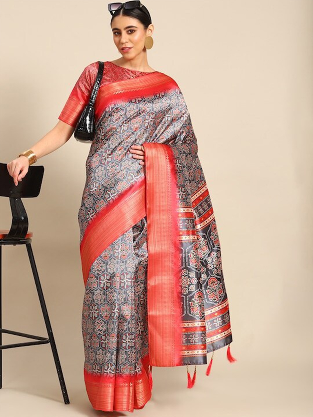 

MAHALASA Ethnic Motifs Printed Zari Saree, Grey