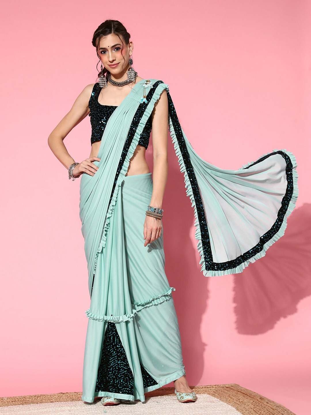 

MAHALASA Embellished Border Saree, Turquoise blue