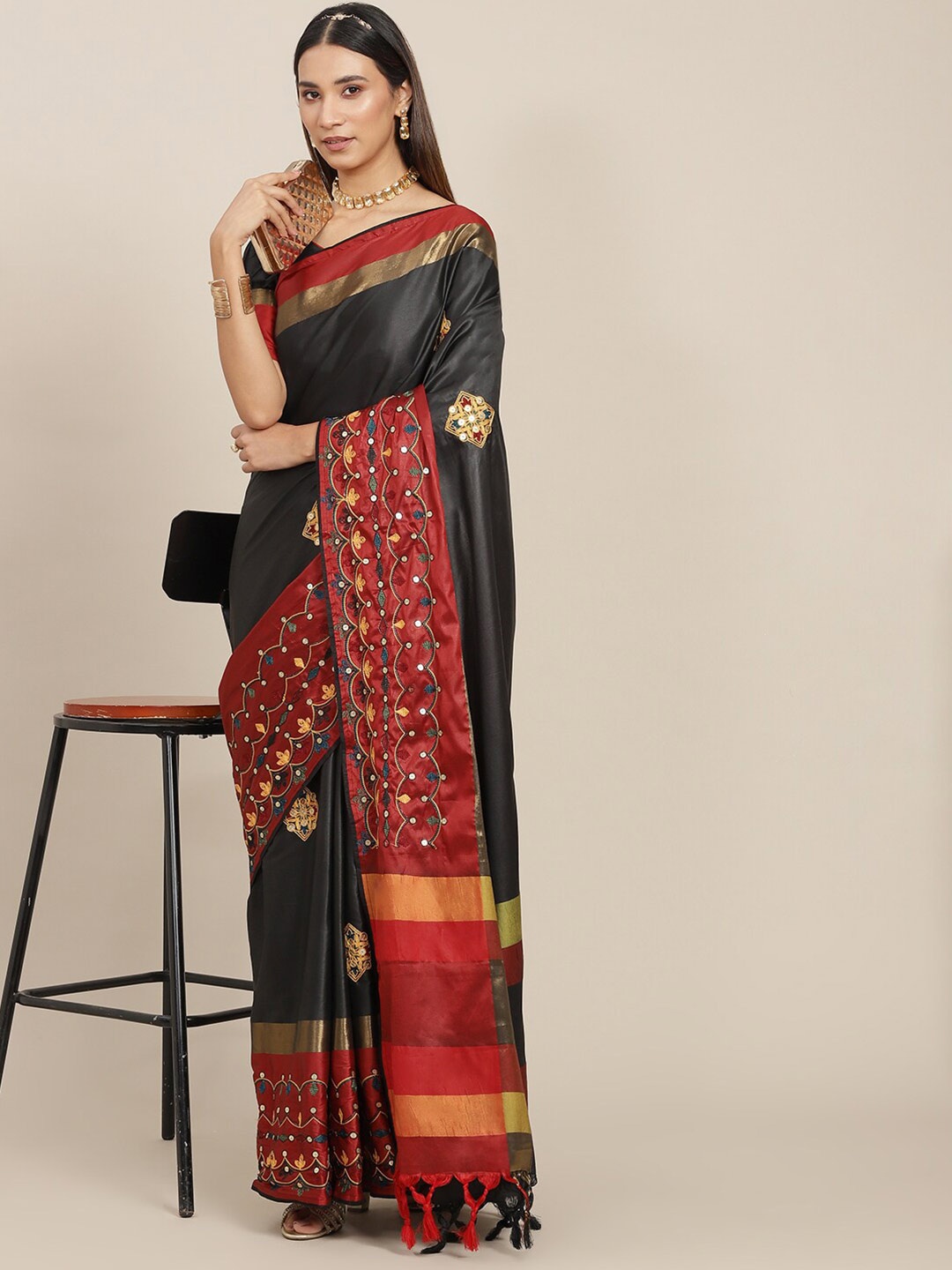 

MAHALASA Ethnic Motifs Embroidered Sequinned Silk Cotton Saree, Black