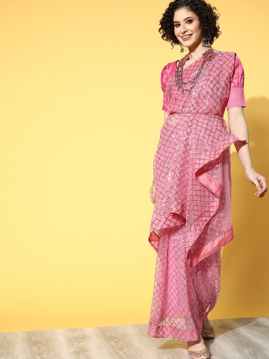 

MAHALASA Embellished Sequinned Net Saree, Pink