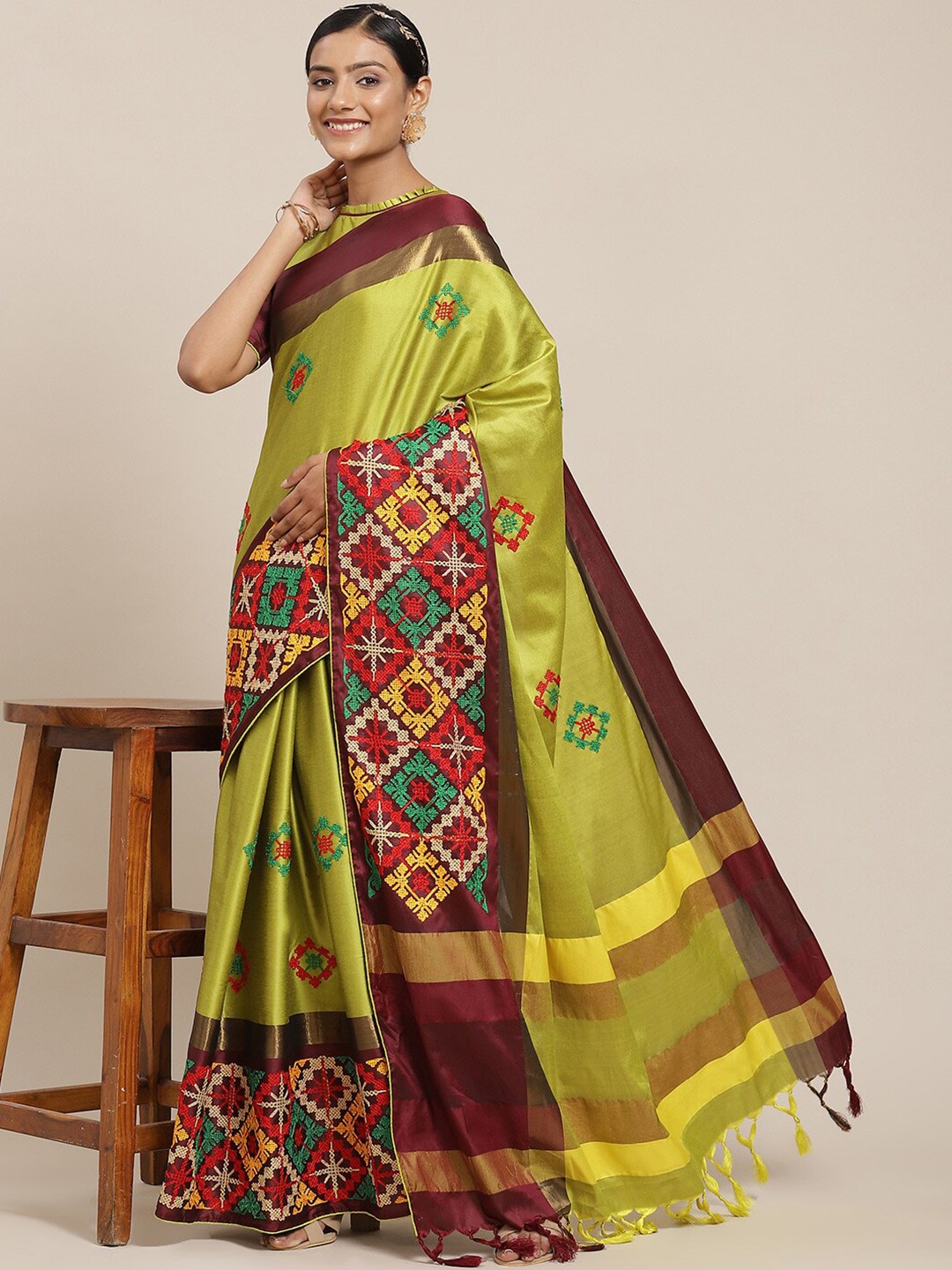 

MAHALASA Ethnic Motifs Embroidered Silk Cotton Saree, Green