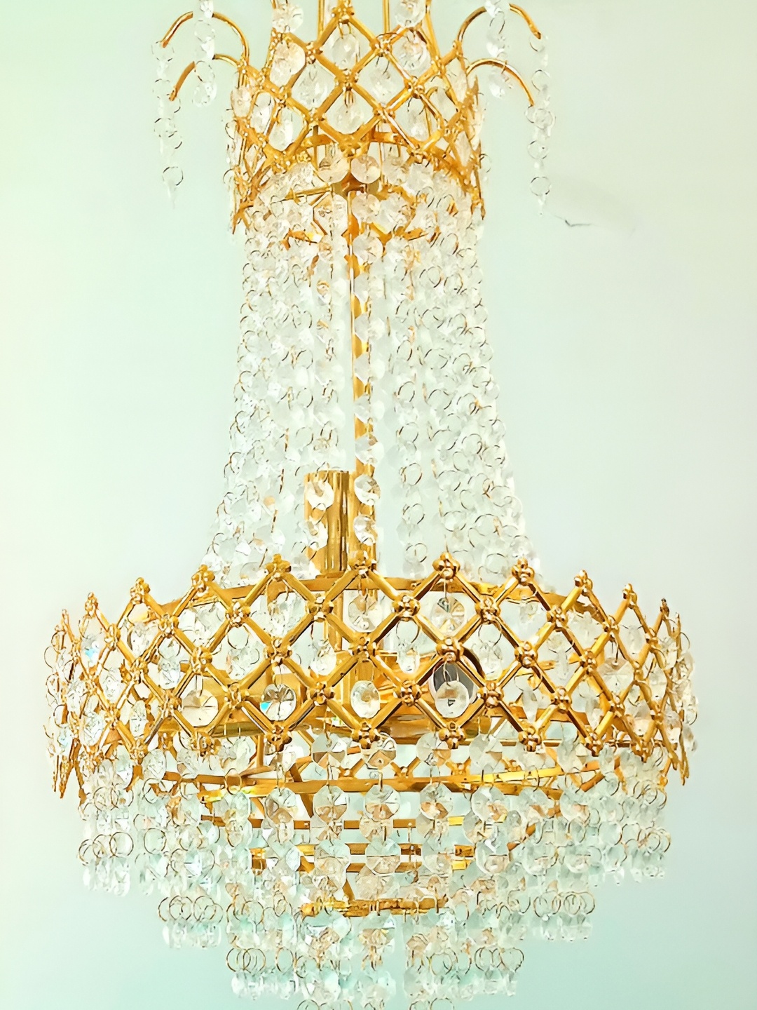 

SHRI MAHAL ANTIQUES Gold-Toned Jhumar Textured Ceiling Lamp