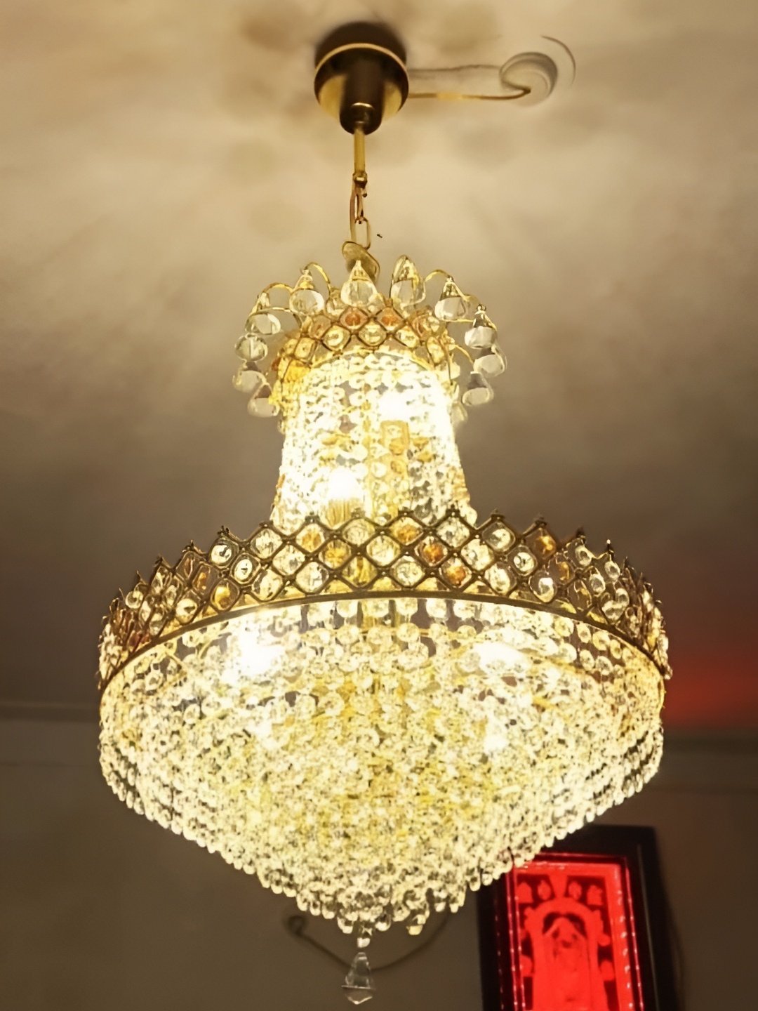 

SHRI MAHAL ANTIQUES Gold-Toned Jhumar Textured Ceiling Lamp