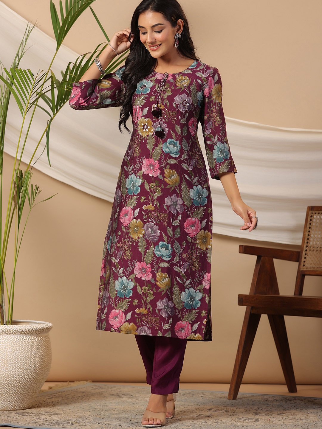 

PIROH Floral Printed Mirror Work Kurta with Trousers, Purple