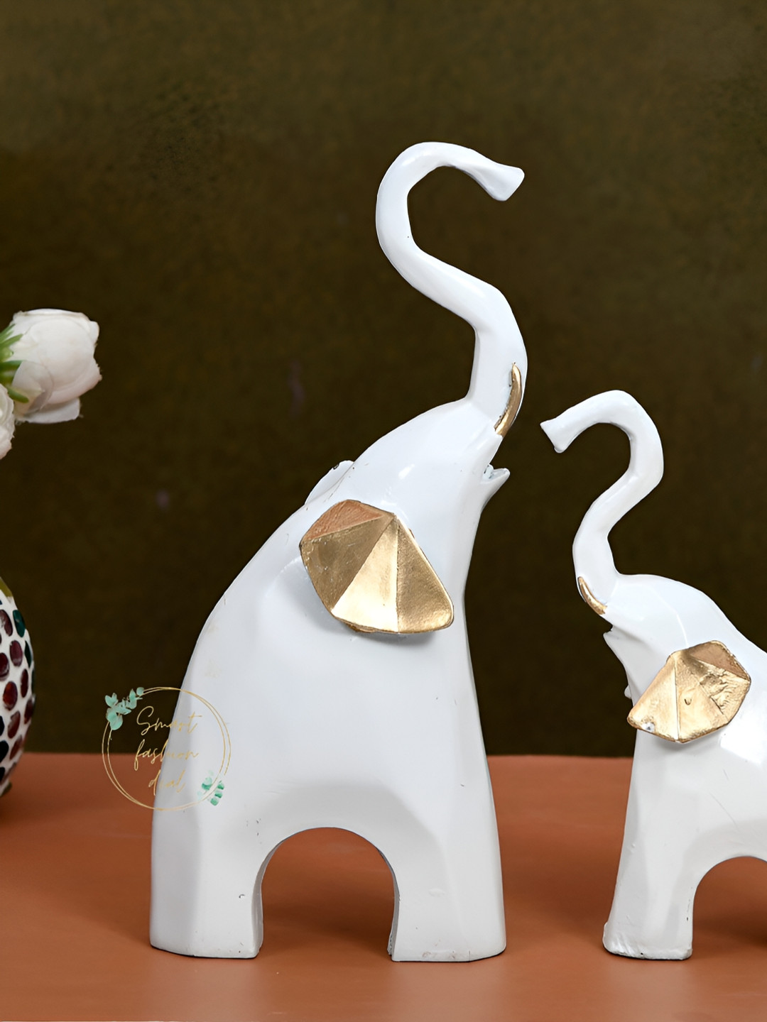 

COOPTIC White Plated & Gold Tome 2-PCS Wooden Elephant Idol Showpiece