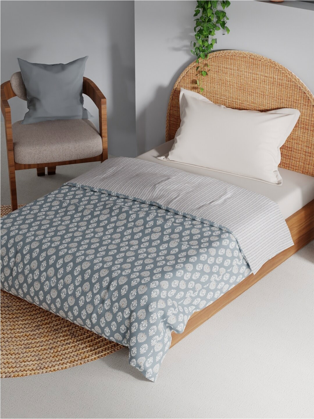 

BIANCA mezzo Grey and White AC Room 150 GSM Single Bed Dohar