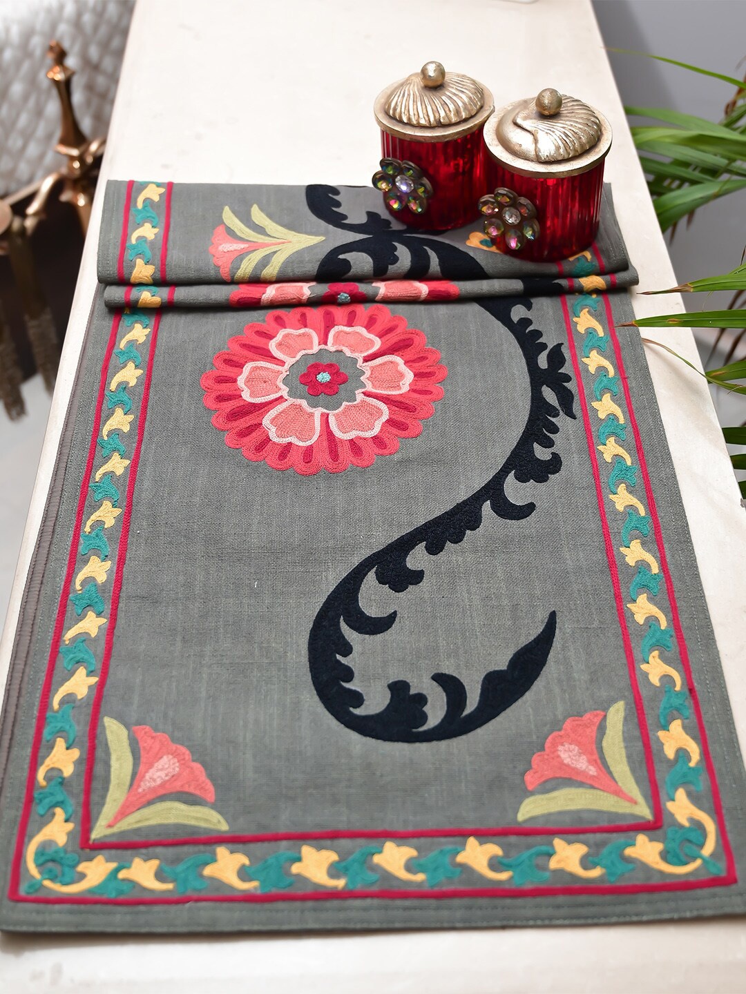 

LUSH & BEYOND Grey & Coral Pink Floral Embroidered Pure Cotton Table Runner