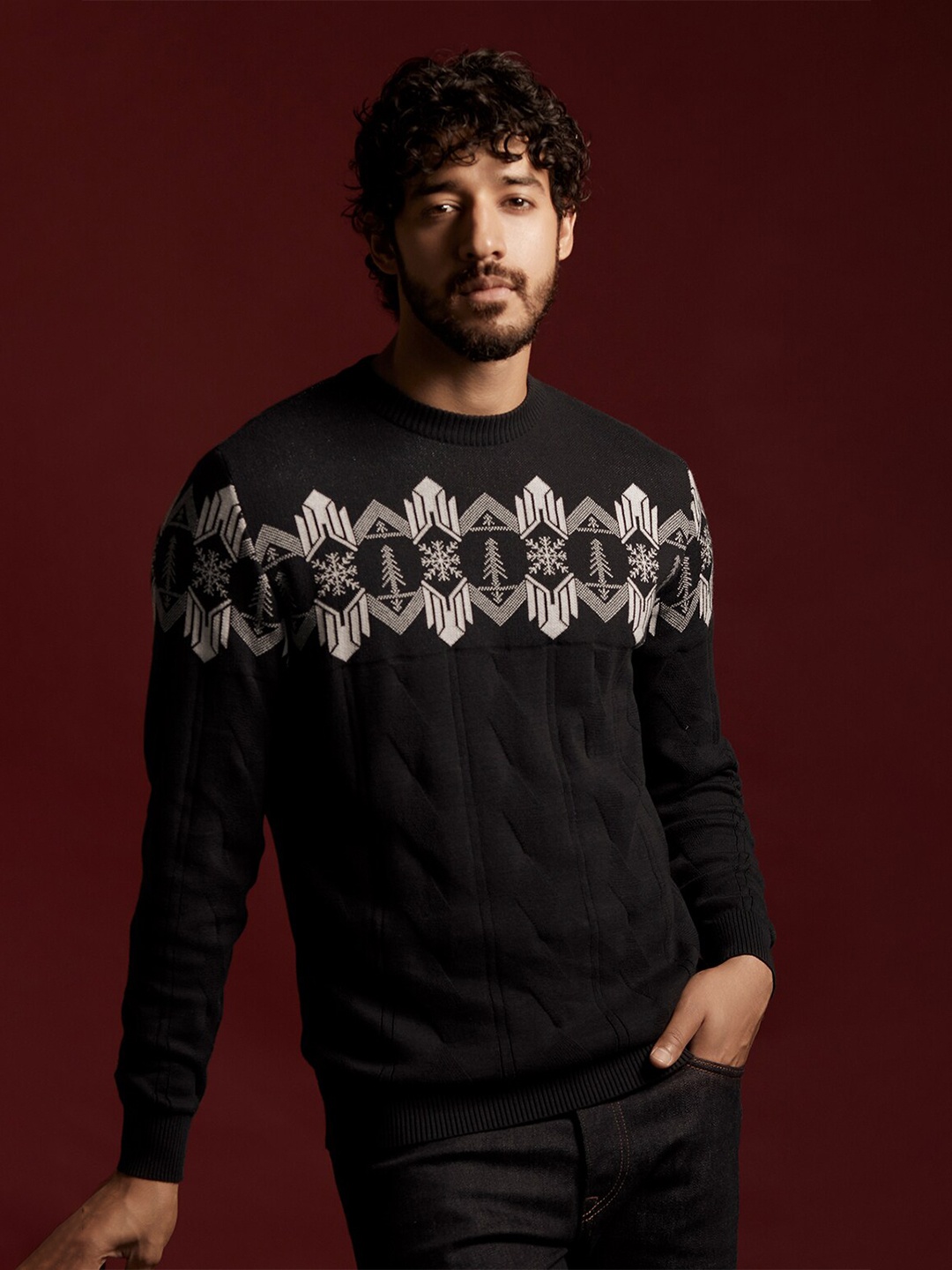 

Andamen Geometric Printed Cotton Christmas Pullover Sweater, Black