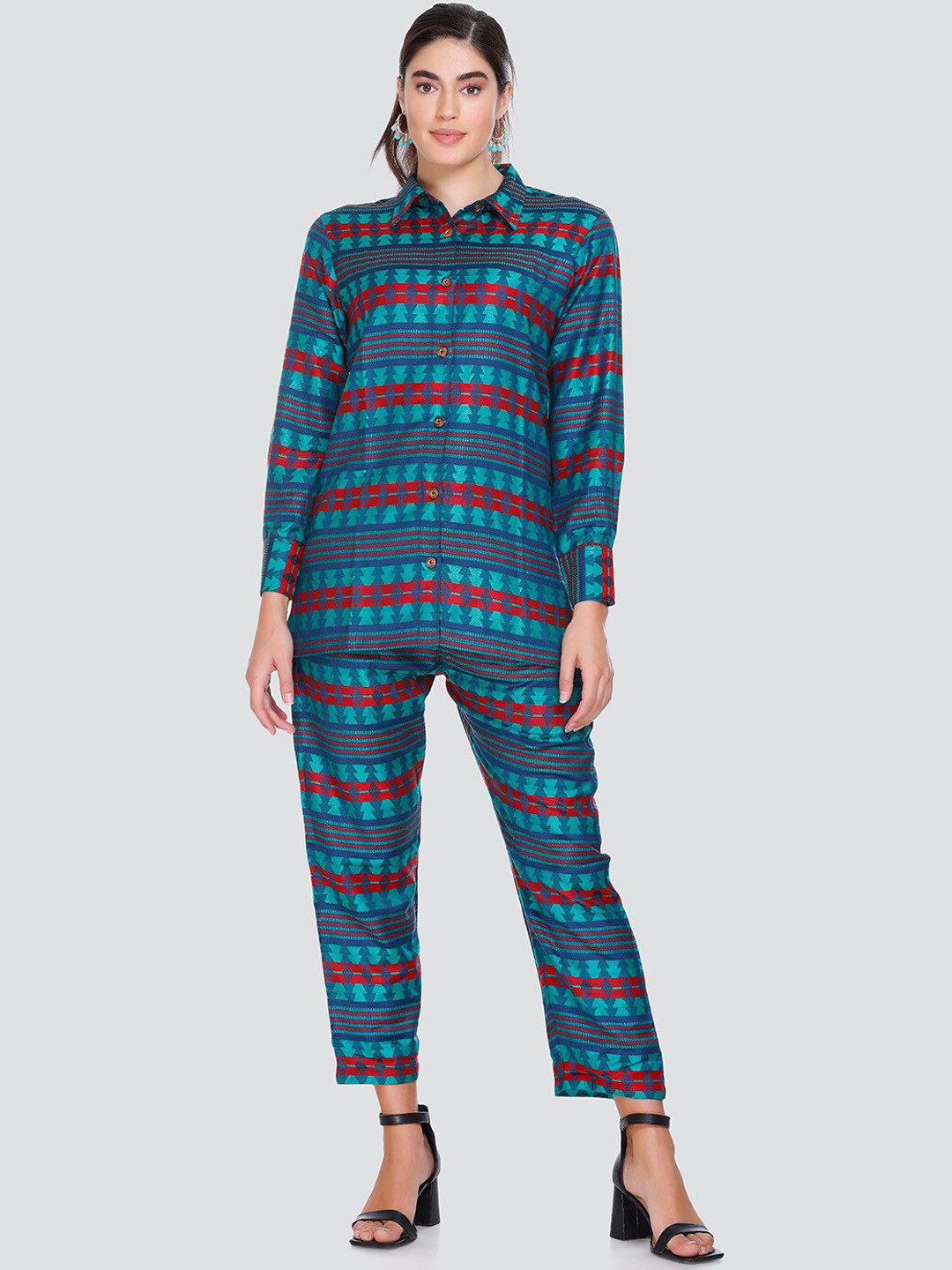 

HOUSE OF KIRNA'S WITH LOGO OF HOK Self Design Shirt & Trouser Co-Ord Set, Blue
