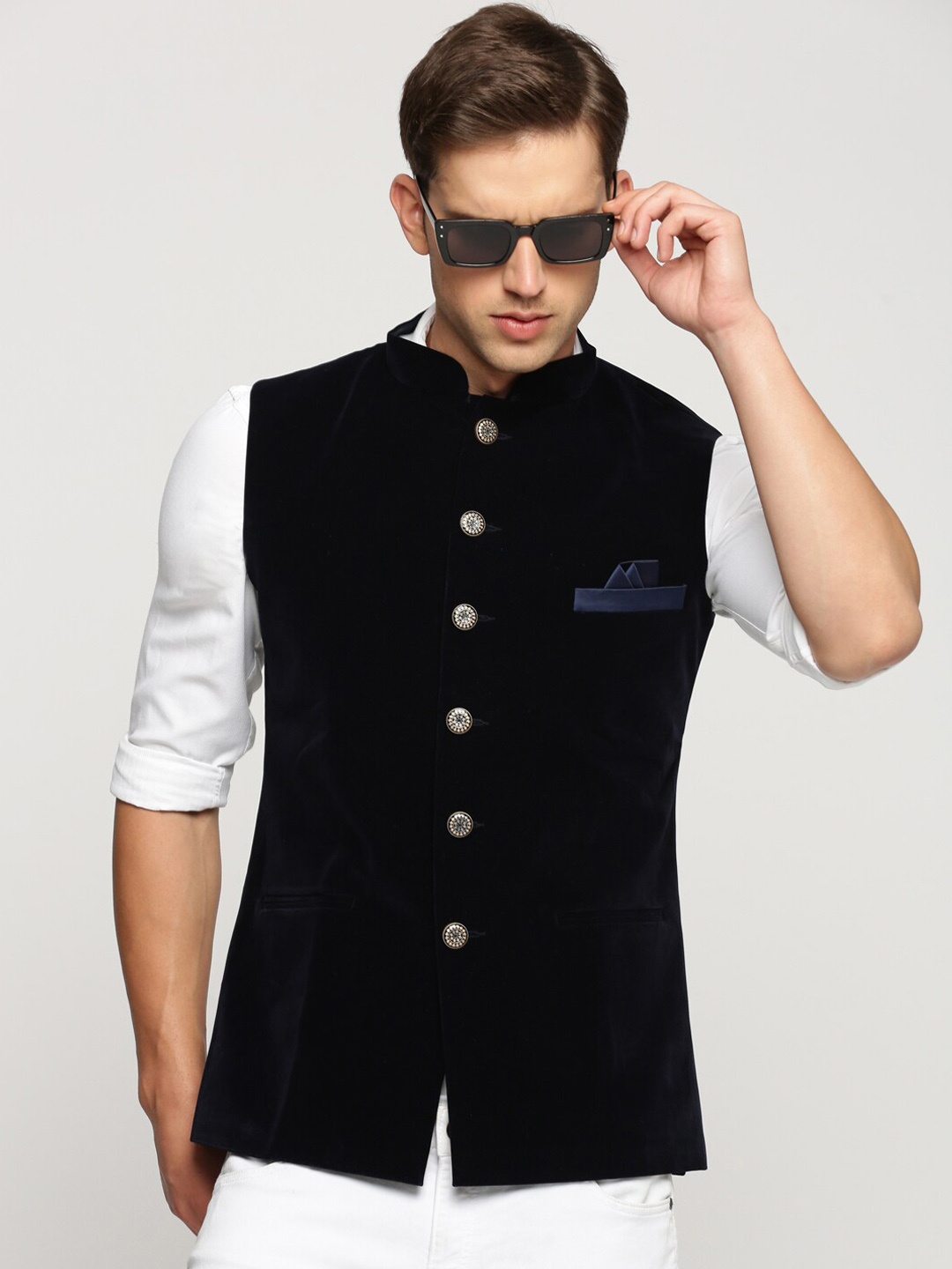 

SHOWOFF Men Mandarin Collar Slim-Fit Nehru Jackets, Navy blue