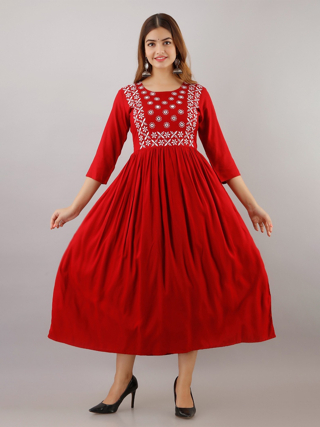 

SHOOLIN Ethnic Motifs Embroidered A-Line Ethnic Dress, Red