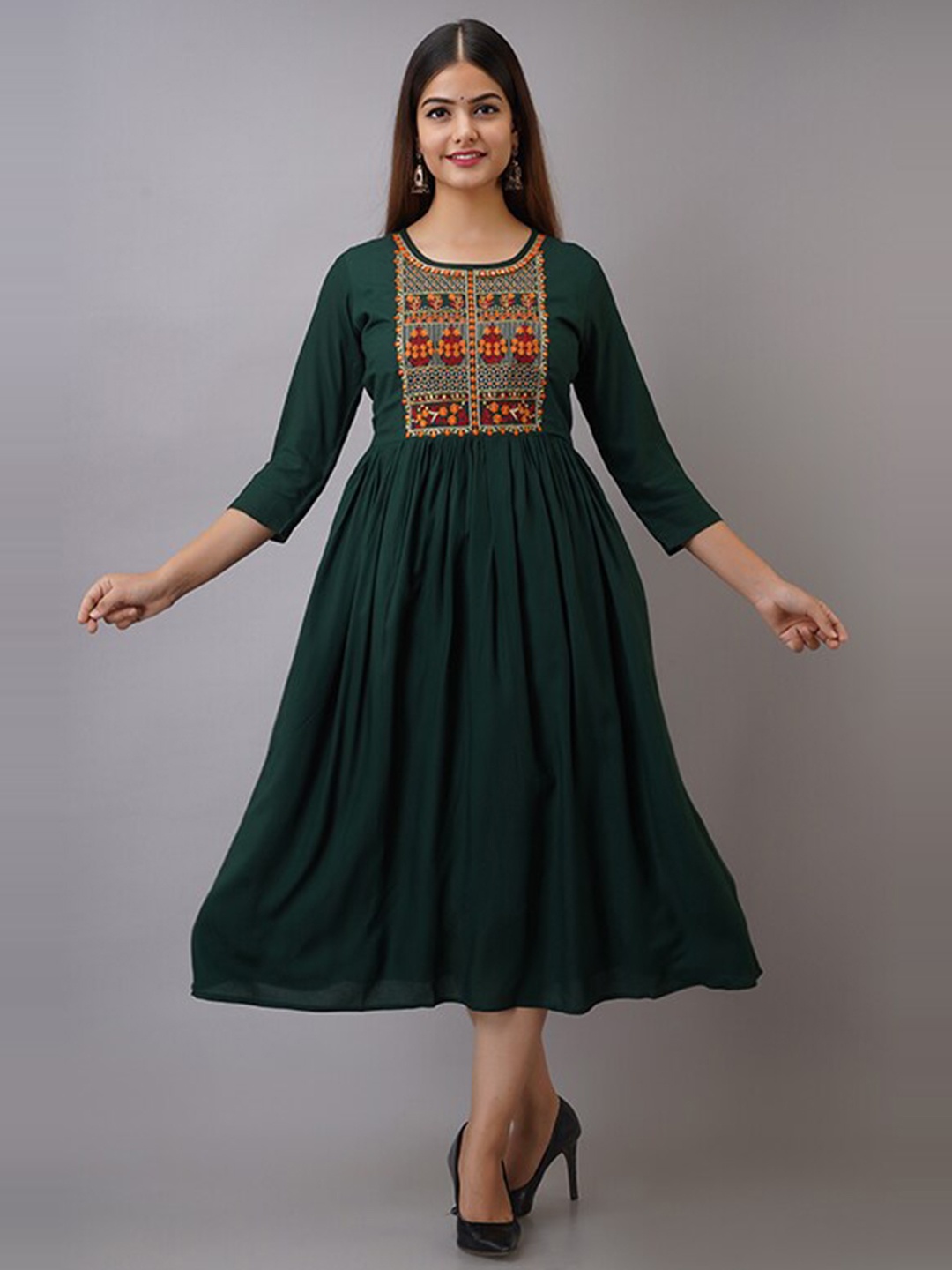 

SHOOLIN Embroidered Fit-Flare Ethnic Dresses, Green