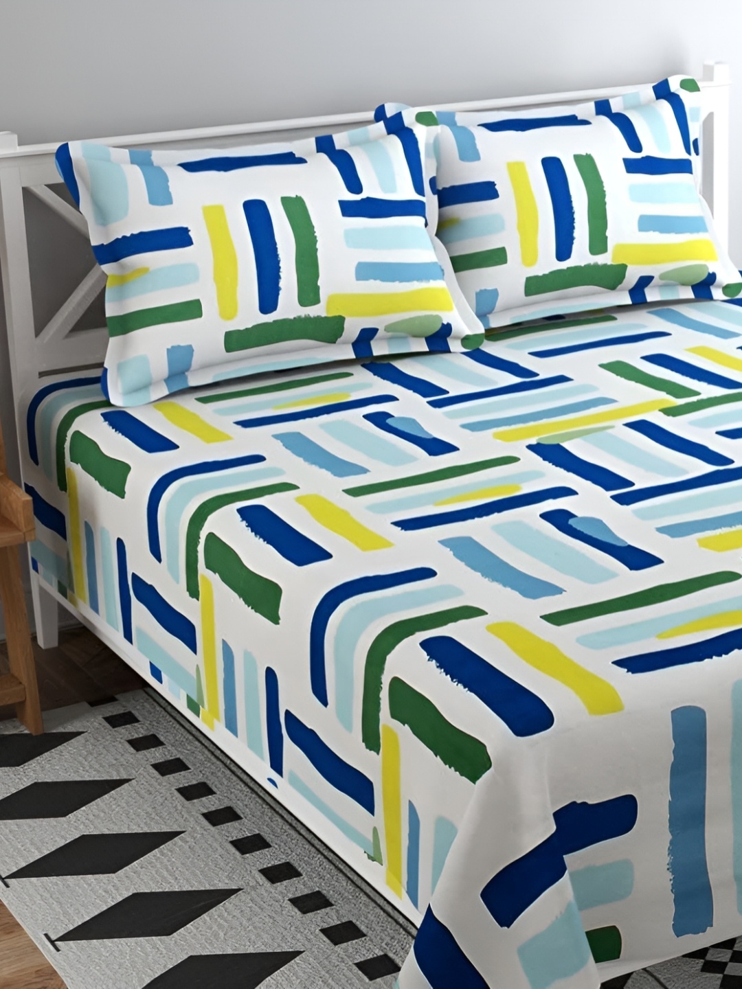 

HOMECRUST White & Blue Geometric 210 TC Fitted Queen Bedsheet with 2 Pillow Covers