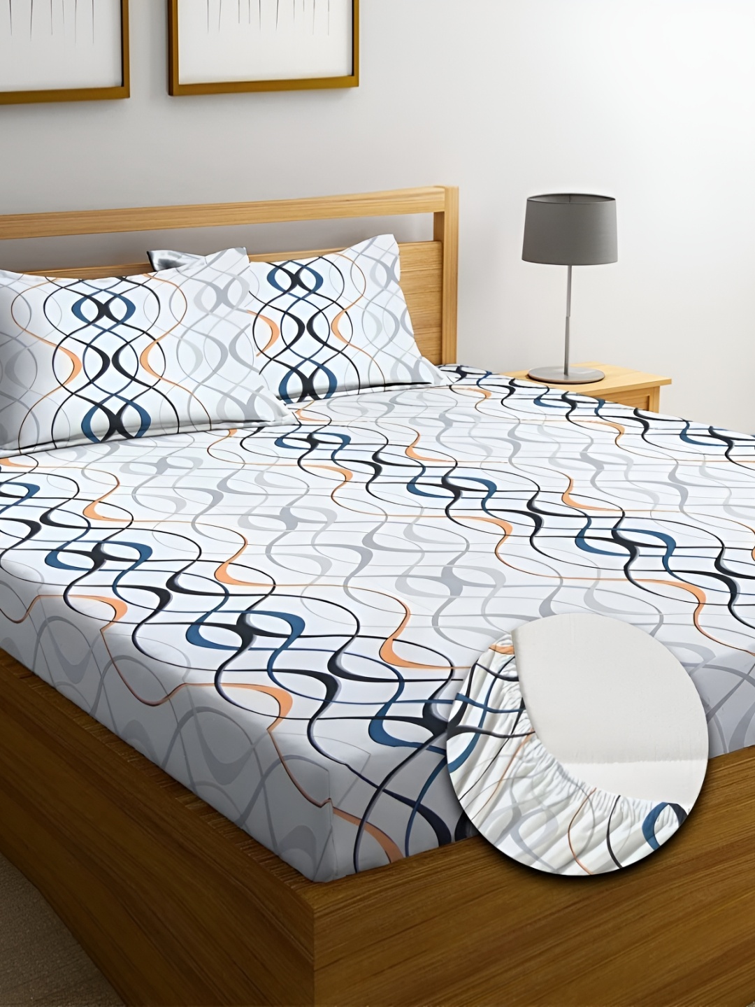 

HOMECRUST White & Black Abstract 210 TC Queen Bedsheet with 2 Pillow Covers