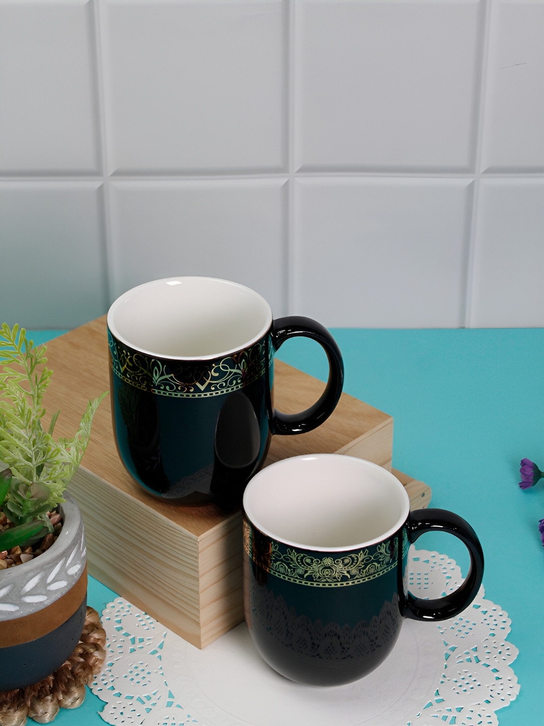 

Vola Global LLP Dazzle Pink & Gold Toned 2 Pieces Glossy Mugs 300ml Each, Black