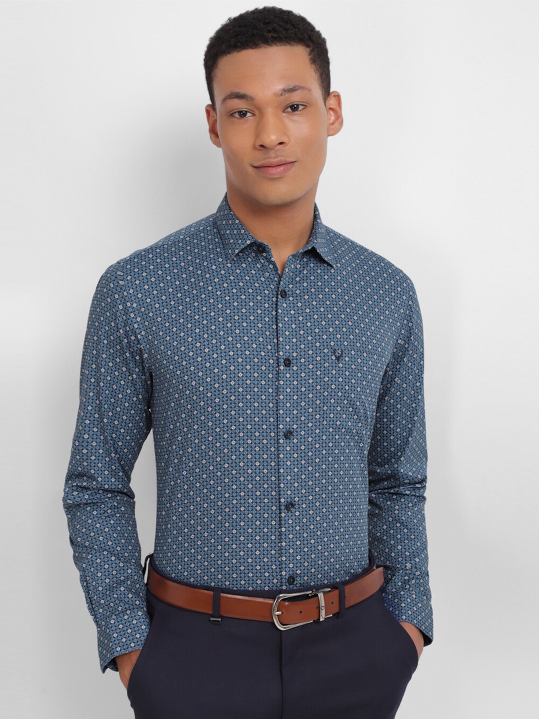

Allen Solly Slim Fit Micro Ditsy Printed Pure Cotton Formal Shirt, Blue