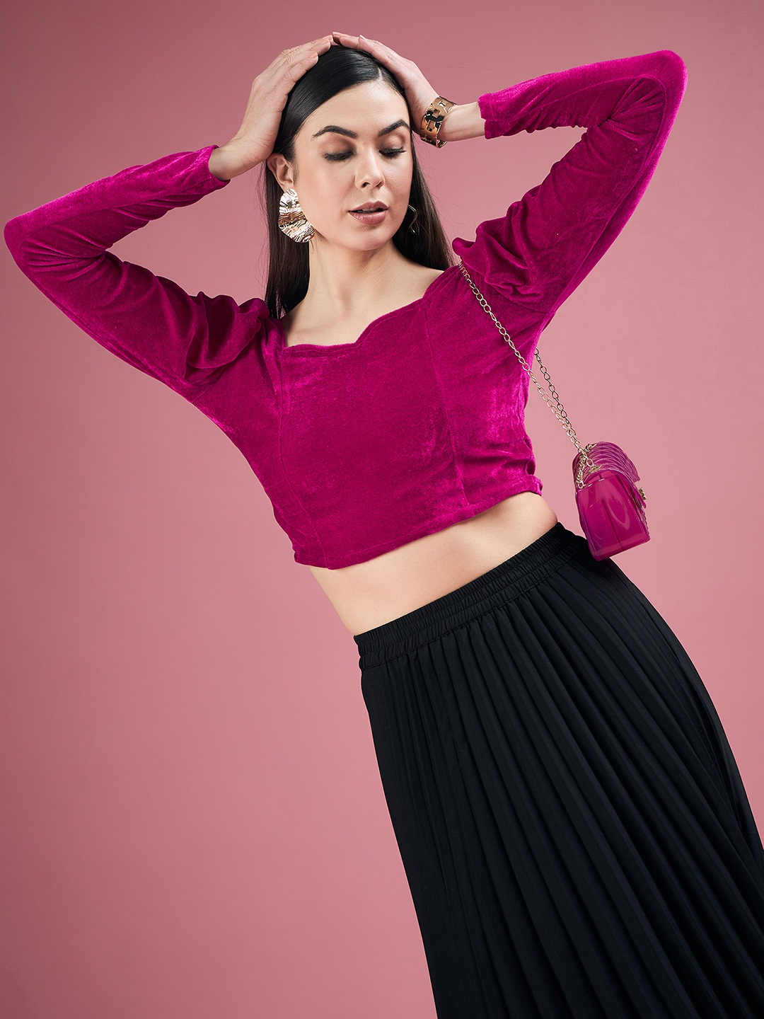 

DressBerry Magenta Sweetheart Neck Puff Sleeves Top