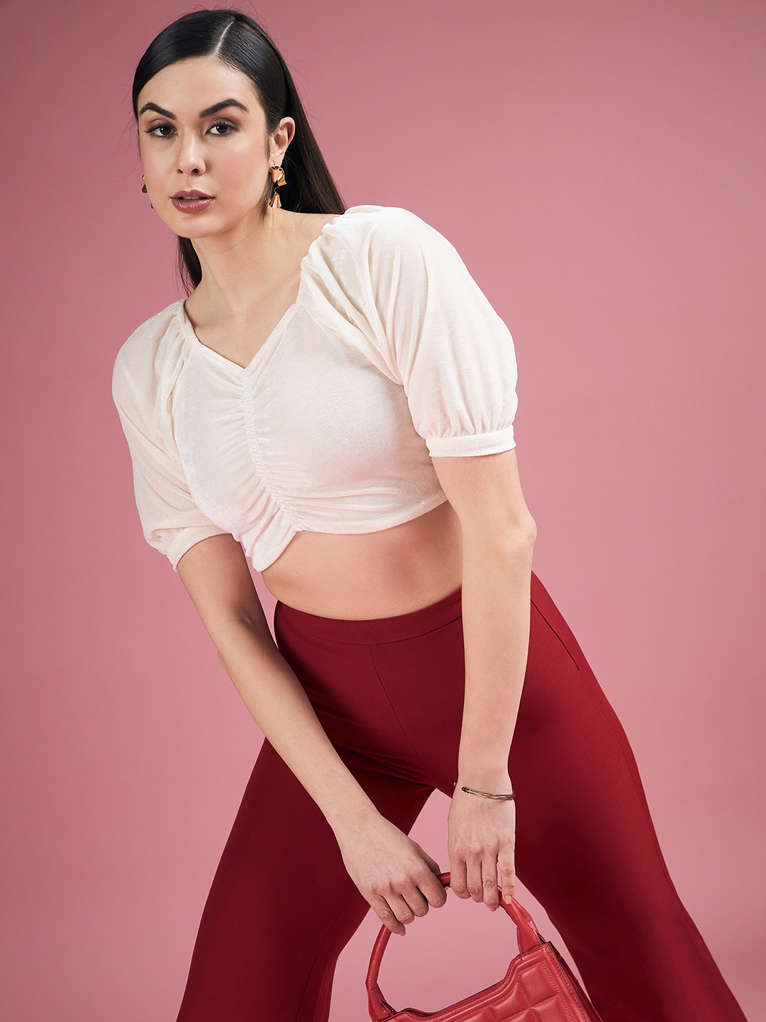 

DressBerry Off White V-Neck Ruched Puff Sleeves Crop Velvet Top