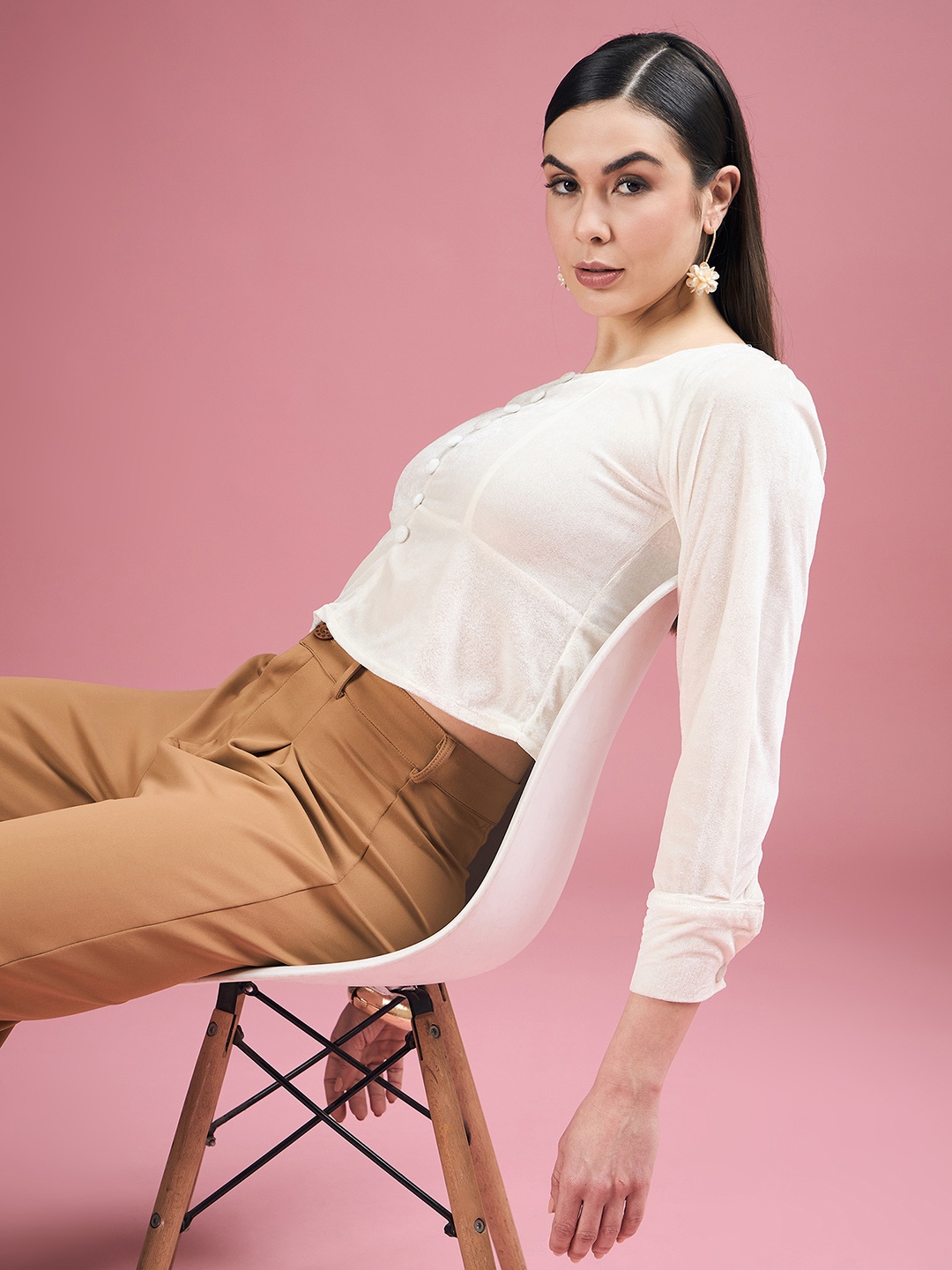 

DressBerry White Square Neck Long Sleeves Velvet Top