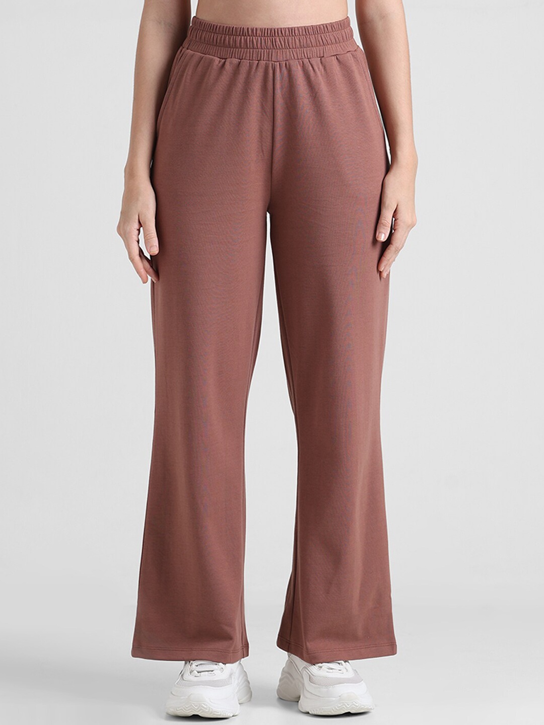 

ONLY Women Flared High-Rise Parallel Trousers, Brown