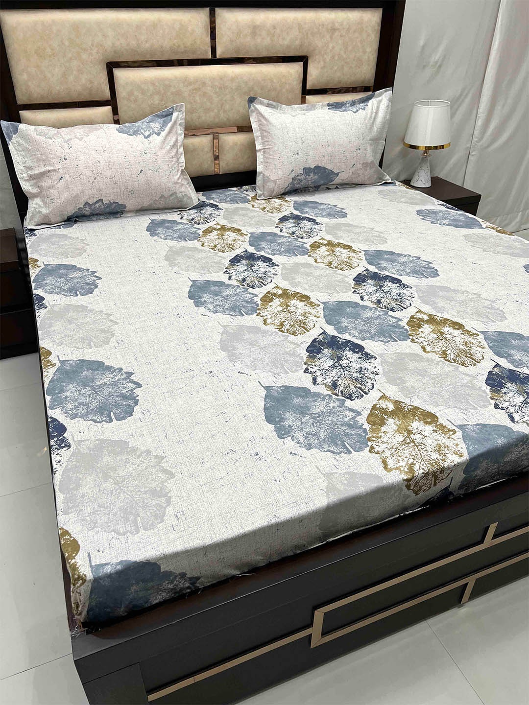 

Pure Decor Gem Grey Floral Cotton 250 TC Super King Fitted Bedsheet with 2 Pillow Covers