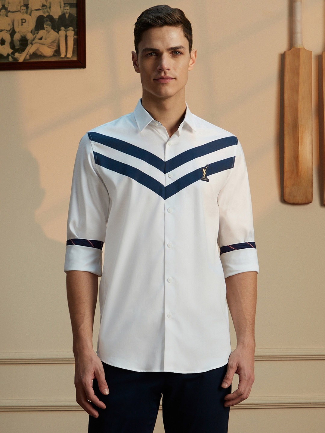

Peter England Casuals Men White Slim Fit Printed Casual Shirt