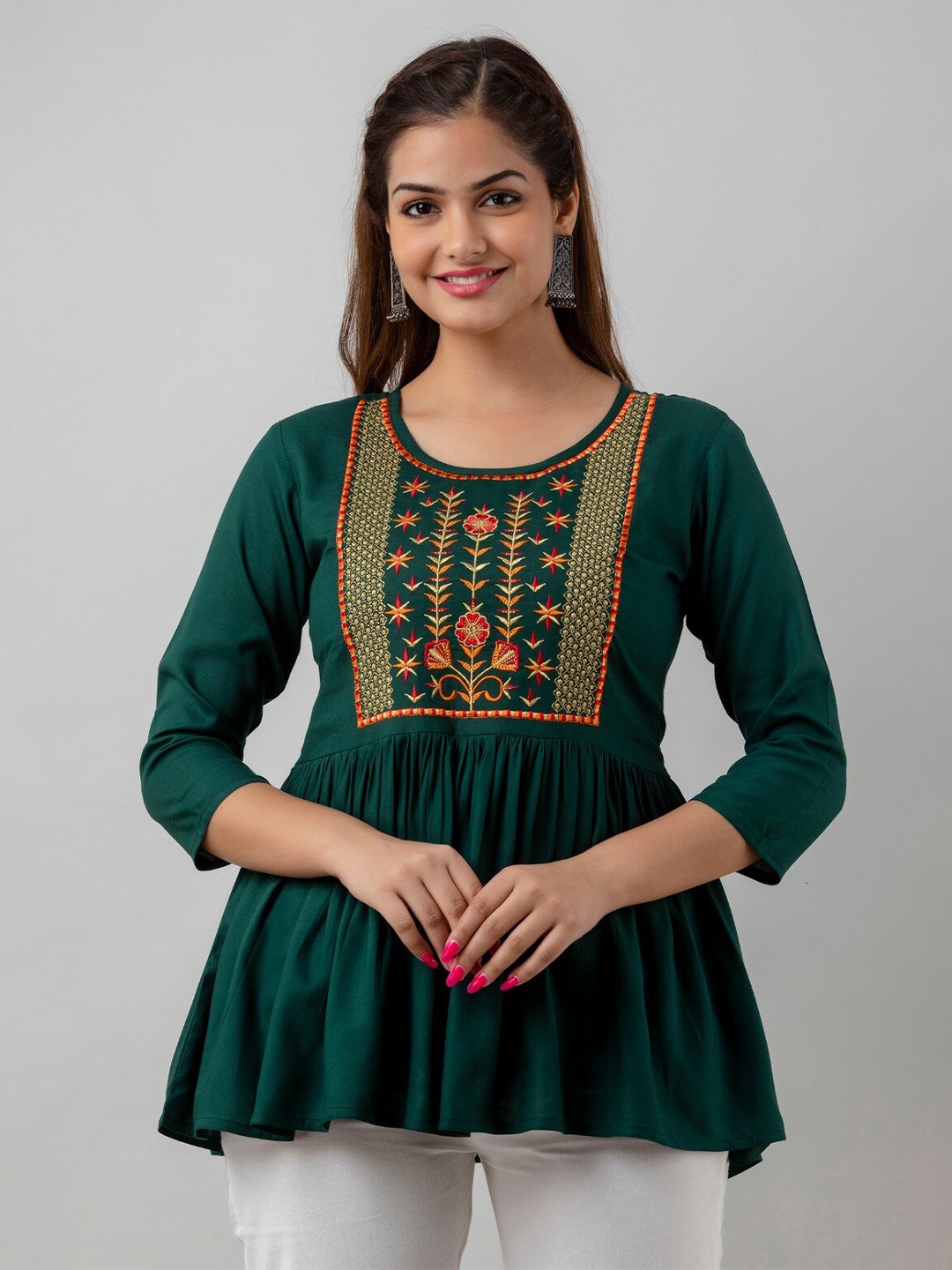 

SHOOLIN Floral Embroidered A-Line Kurti, Green