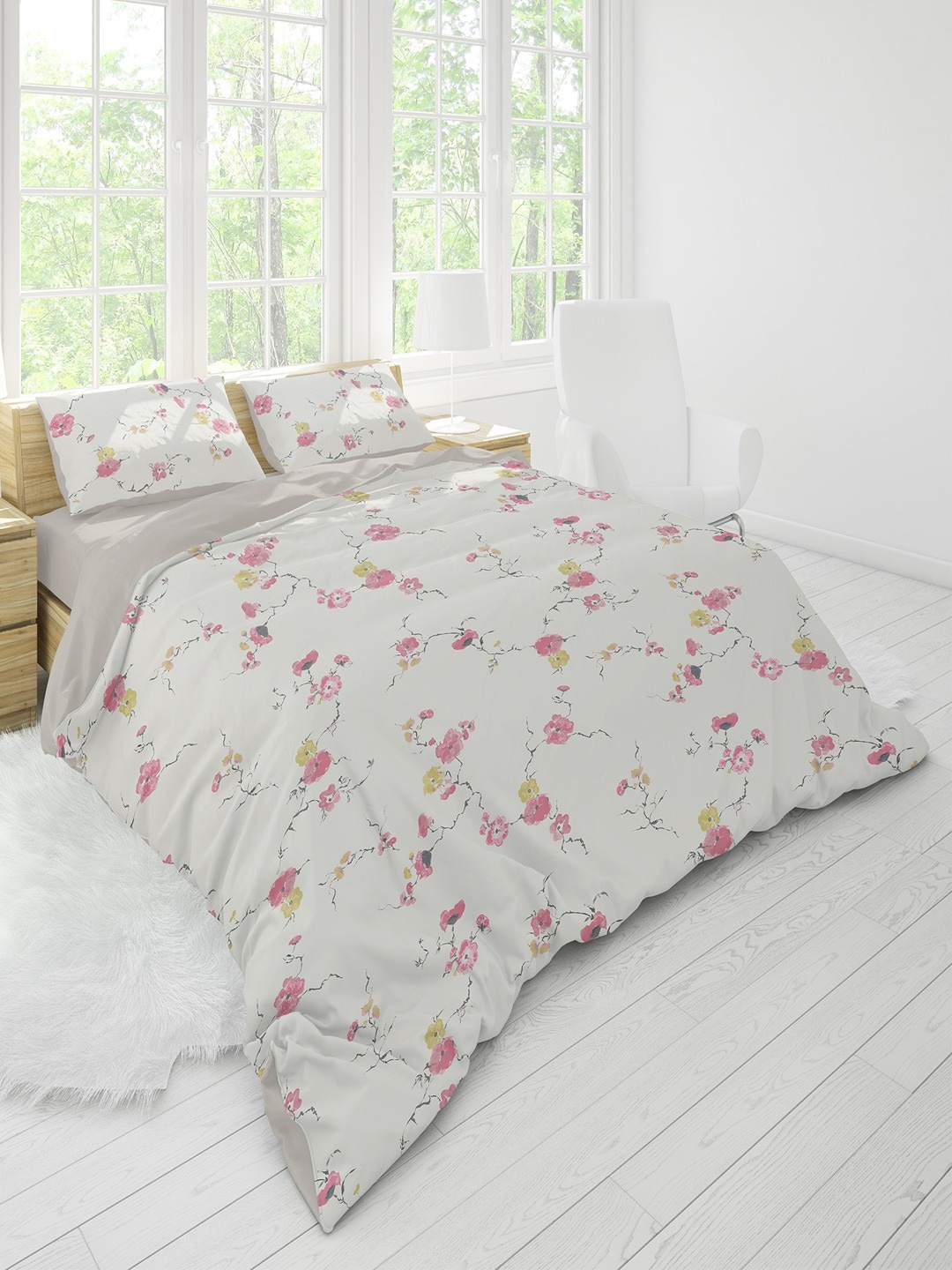 

Himeya White & Pink Printed Pure Cotton 300 TC Queen Duvet Cover