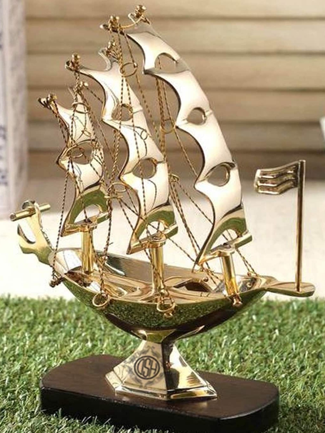 

DSH Crafting Your Curiosity Golden Ship Curio Showpiece, Gold