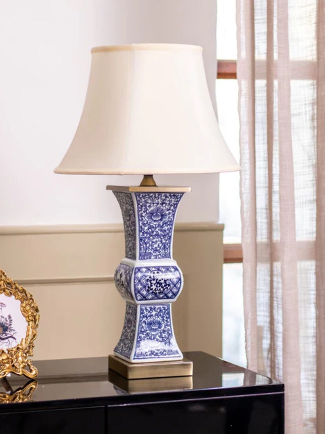 

THEDECORKART White & Blue Printed Metal Table Lamp